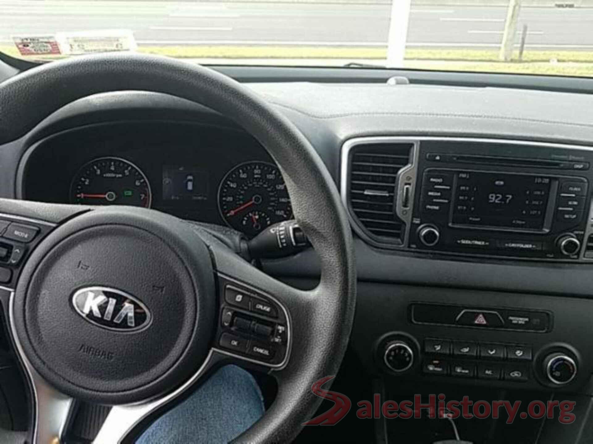 KNDPMCAC3J7400981 2018 KIA SPORTAGE