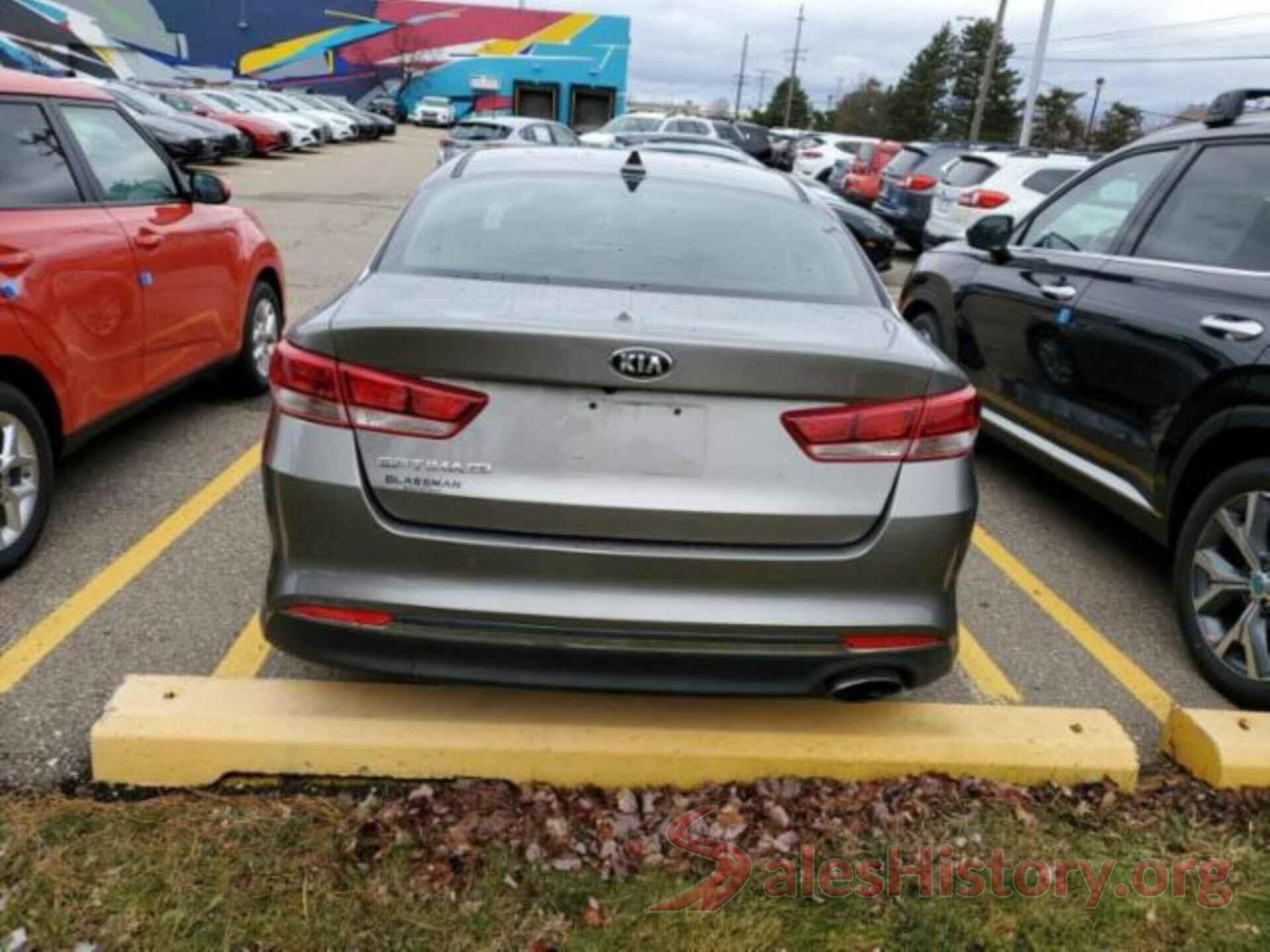 5XXGT4L32JG220355 2018 KIA OPTIMA