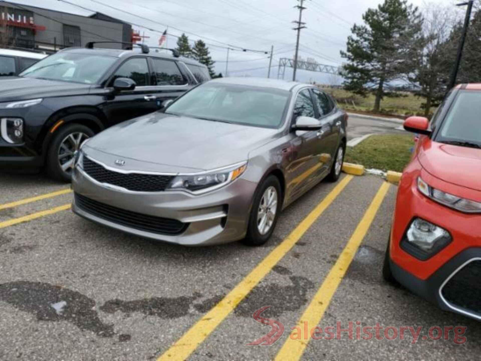 5XXGT4L32JG220355 2018 KIA OPTIMA