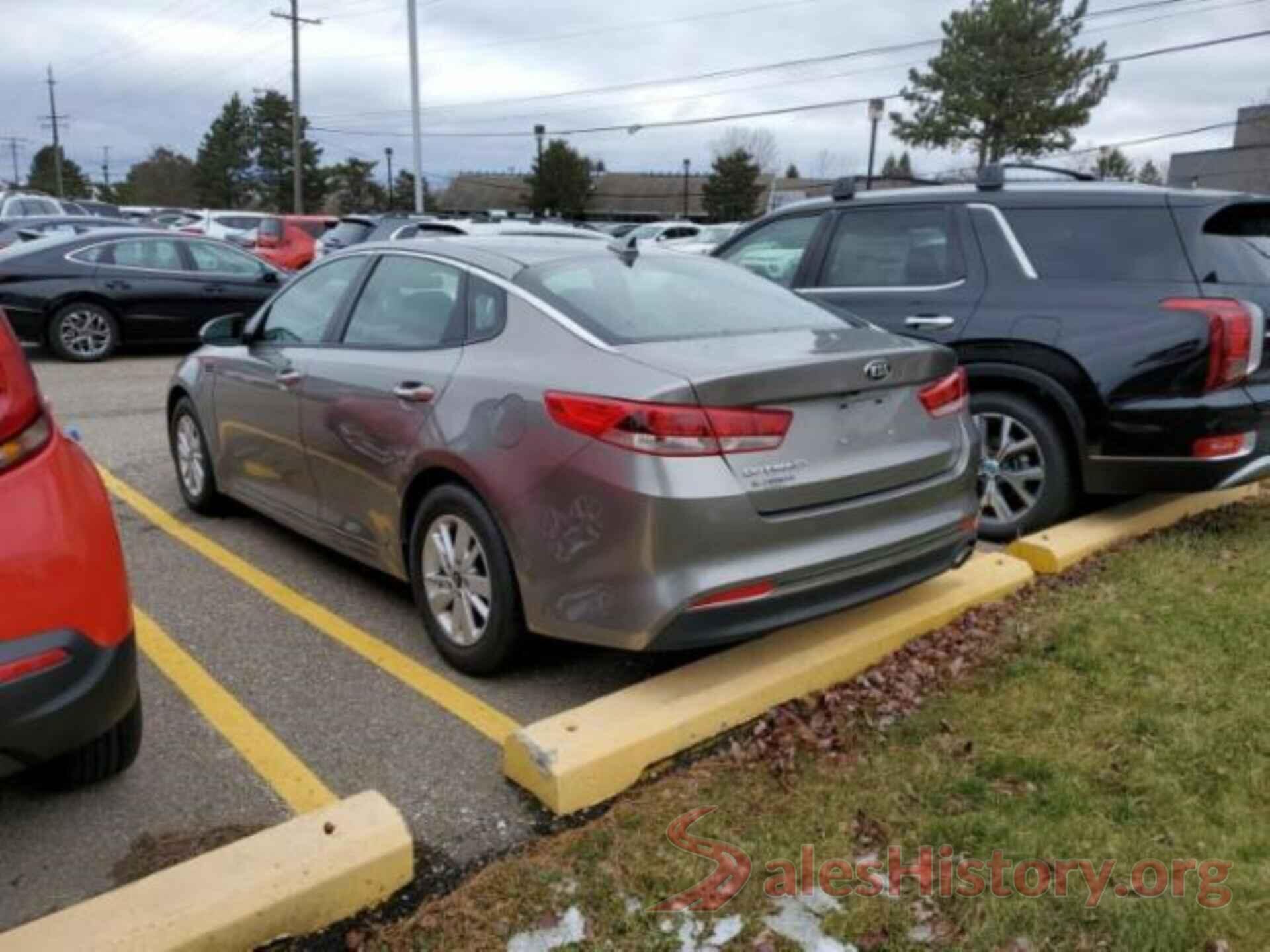 5XXGT4L32JG220355 2018 KIA OPTIMA