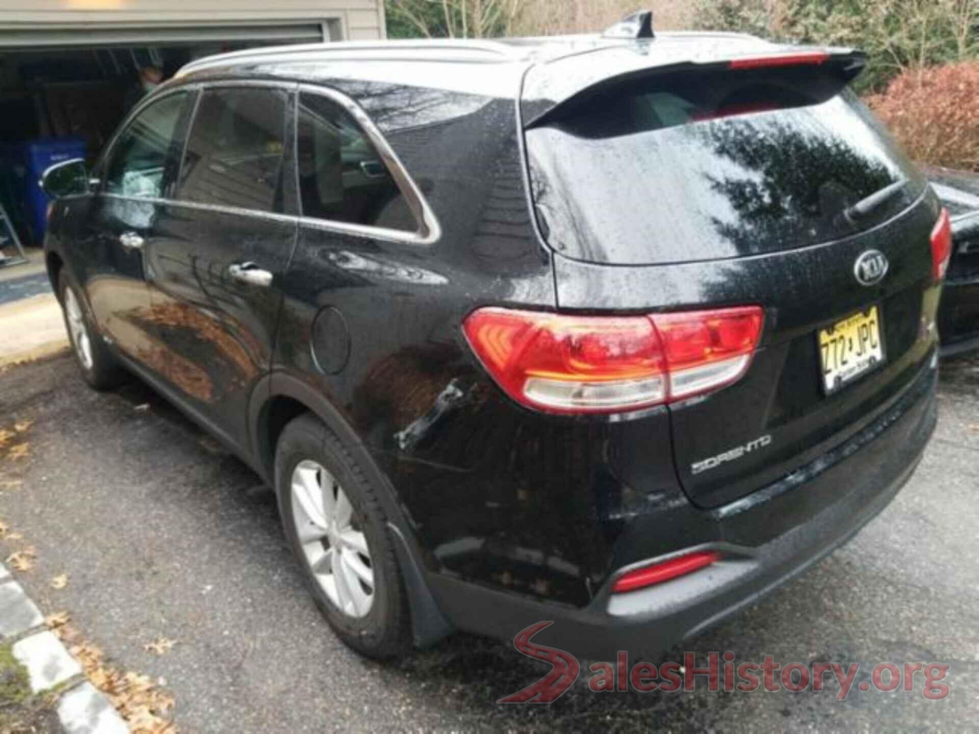 5XYPGDA32JG410529 2018 KIA SORENTO