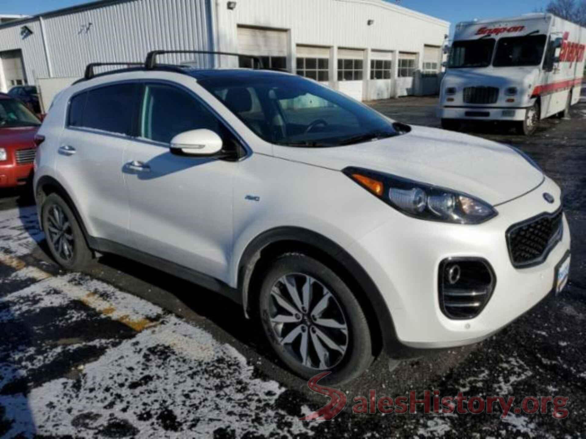 KNDPNCAC4J7411548 2018 KIA SPORTAGE