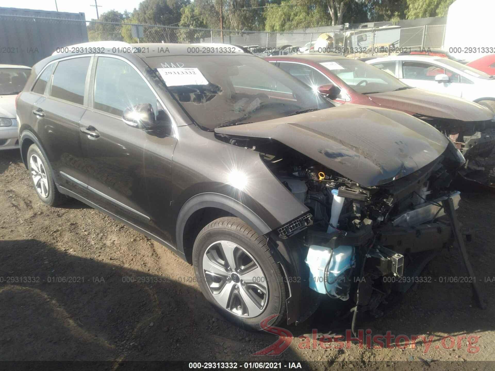 KNDCC3LC5J5127309 2018 KIA NIRO