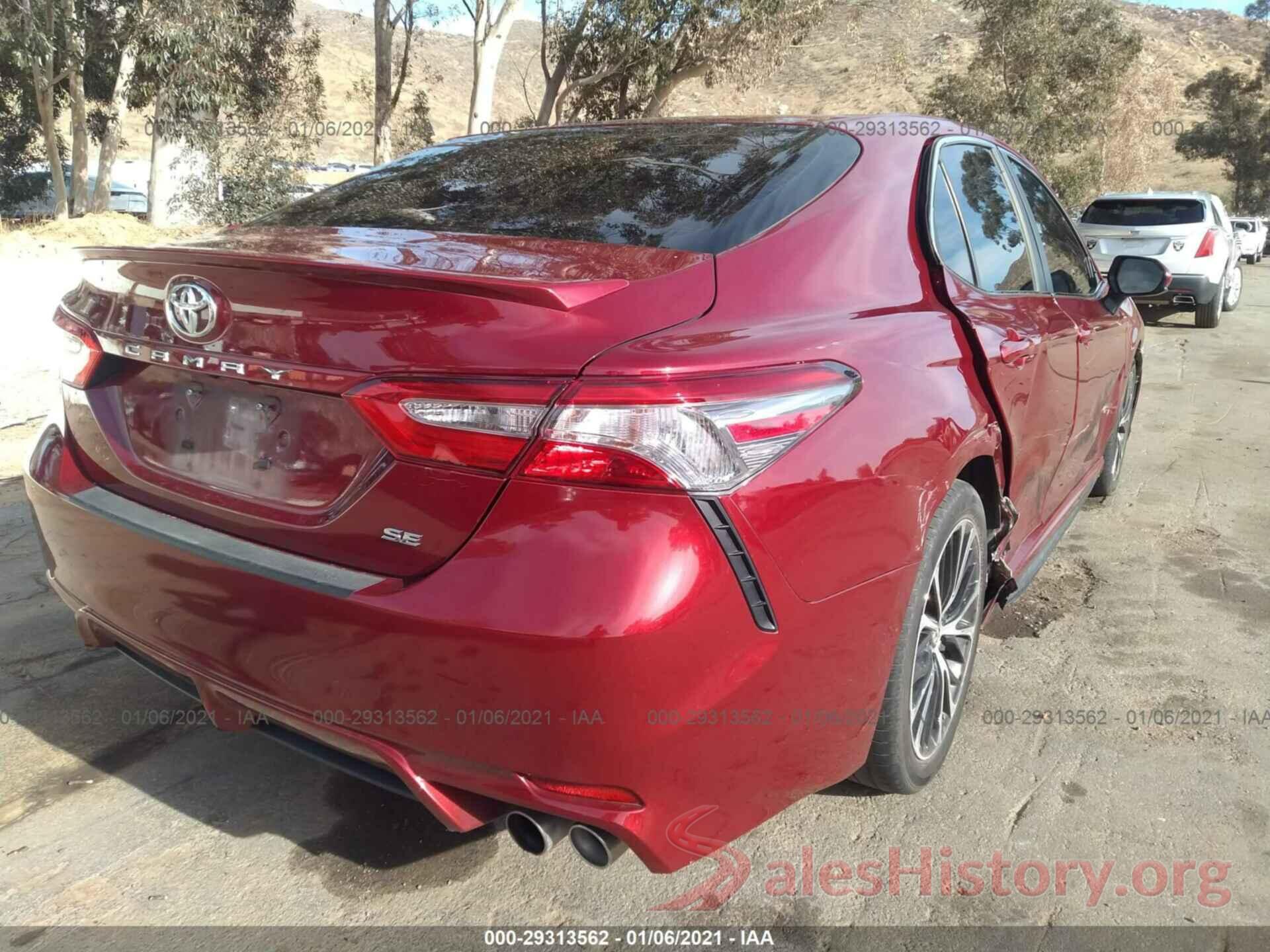 4T1B11HK1JU638300 2018 TOYOTA CAMRY