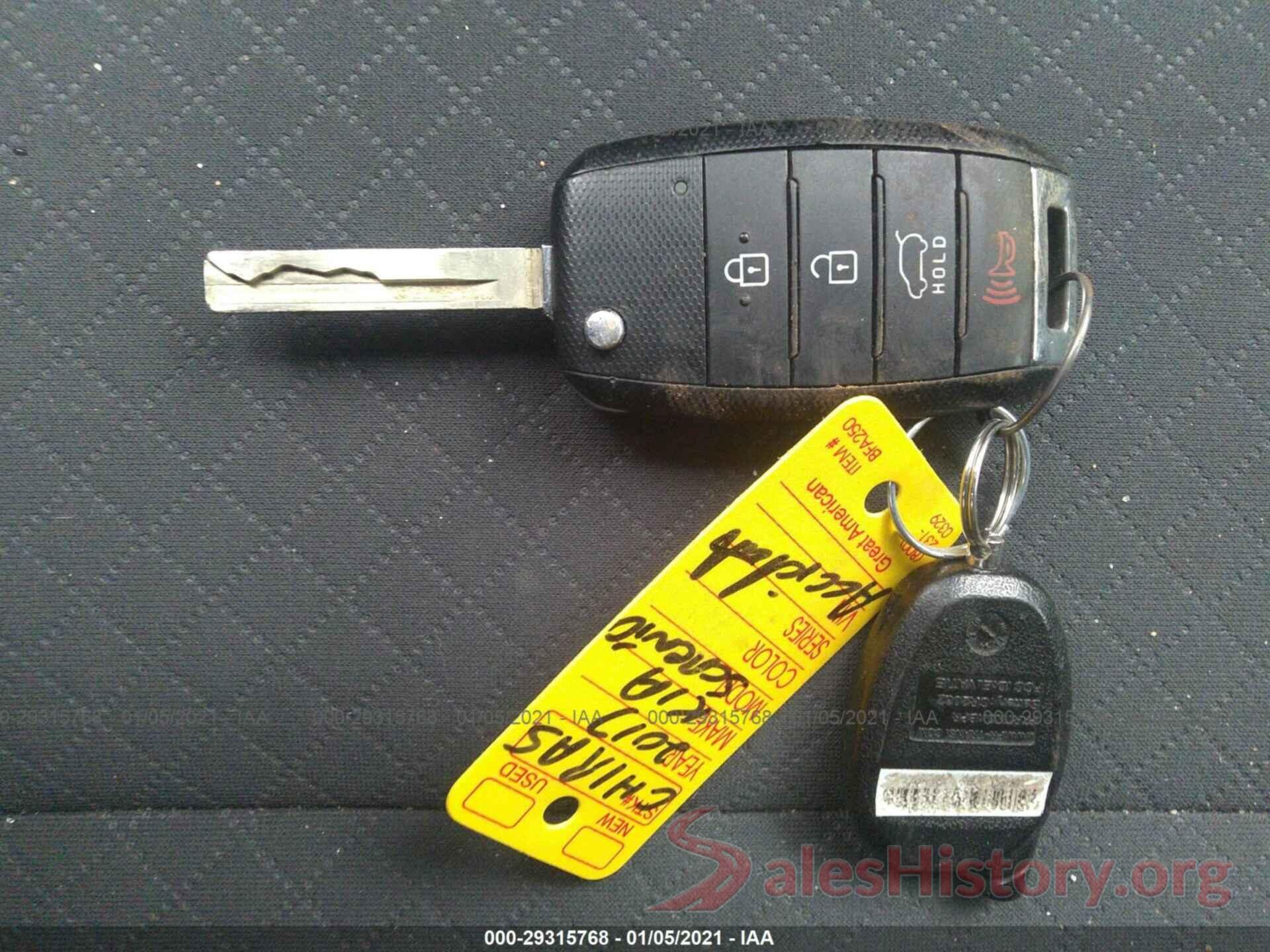 5XYPGDA37HG252781 2017 KIA SORENTO