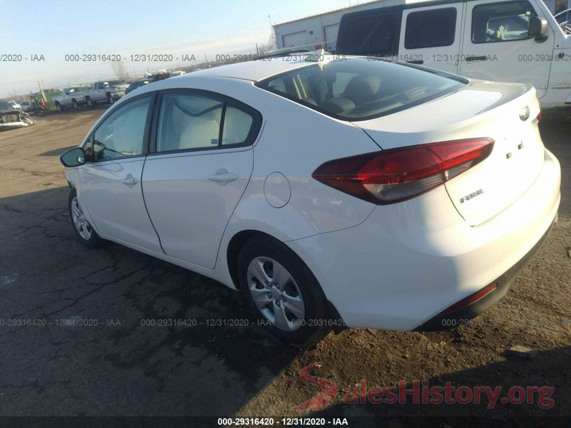 3KPFK4A76HE119195 2017 KIA FORTE