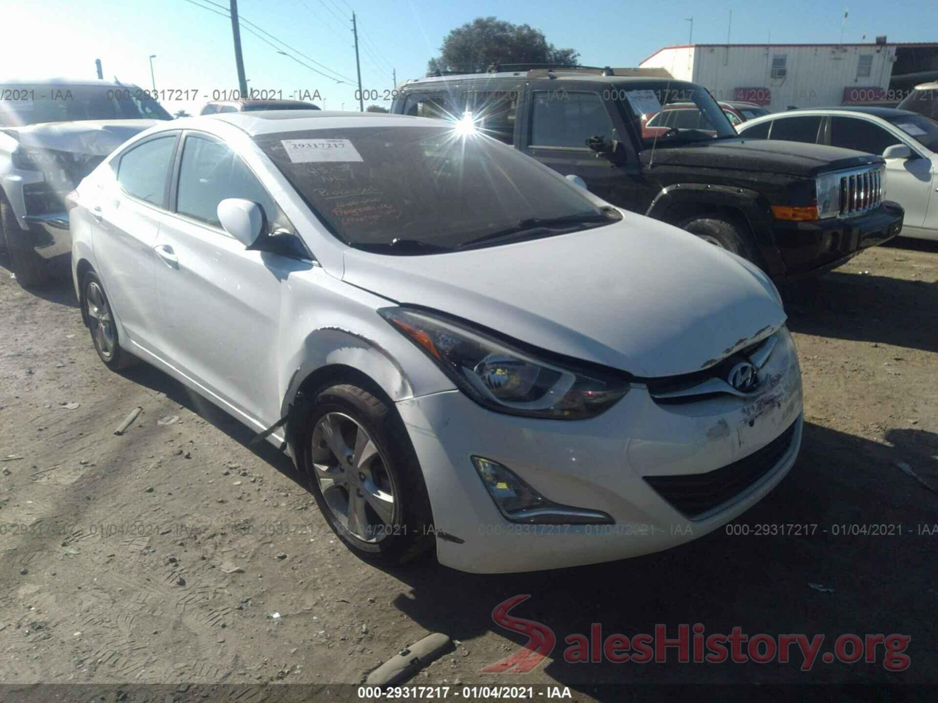 5NPDH4AE8GH680979 2016 HYUNDAI ELANTRA