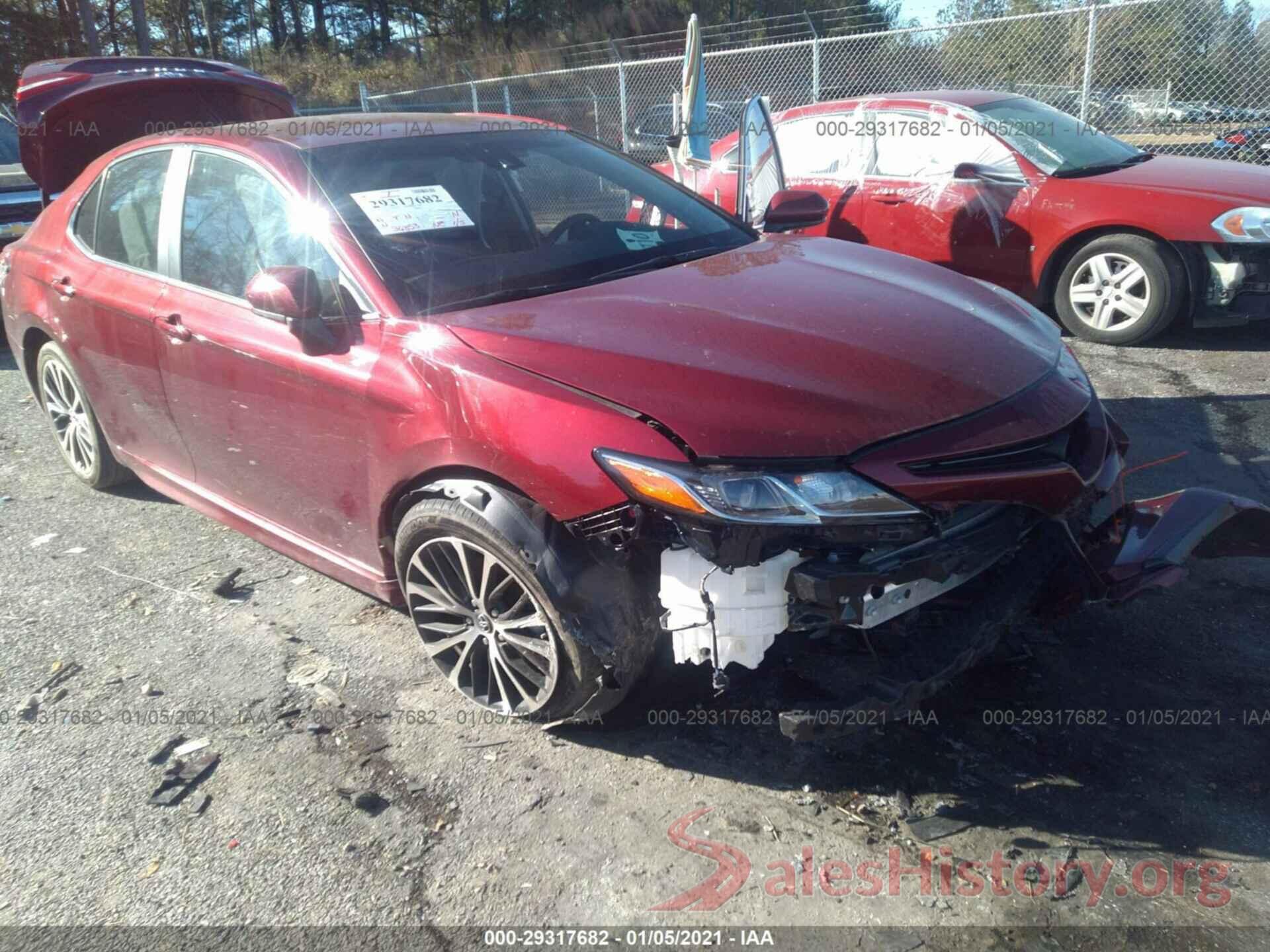 4T1B11HK5JU653141 2018 TOYOTA CAMRY