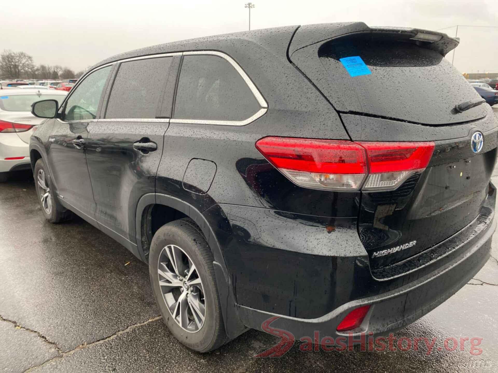 5TDBGRFH0KS068319 2019 TOYOTA HIGHLANDER