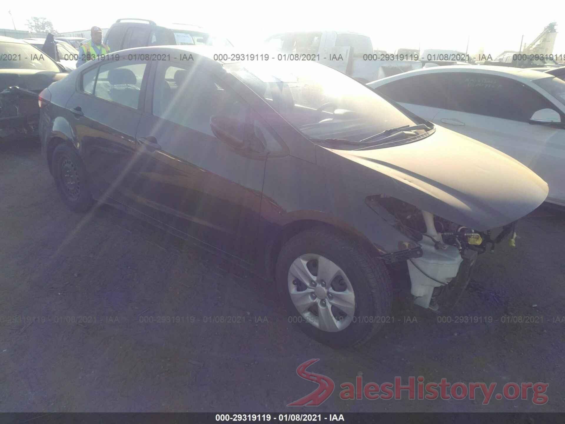 3KPFK4A79HE144110 2017 KIA FORTE