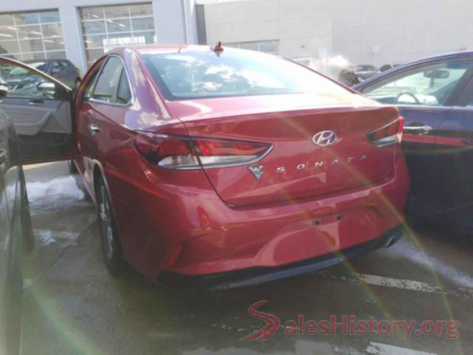 5NPE34AF8JH611647 2018 HYUNDAI SONATA