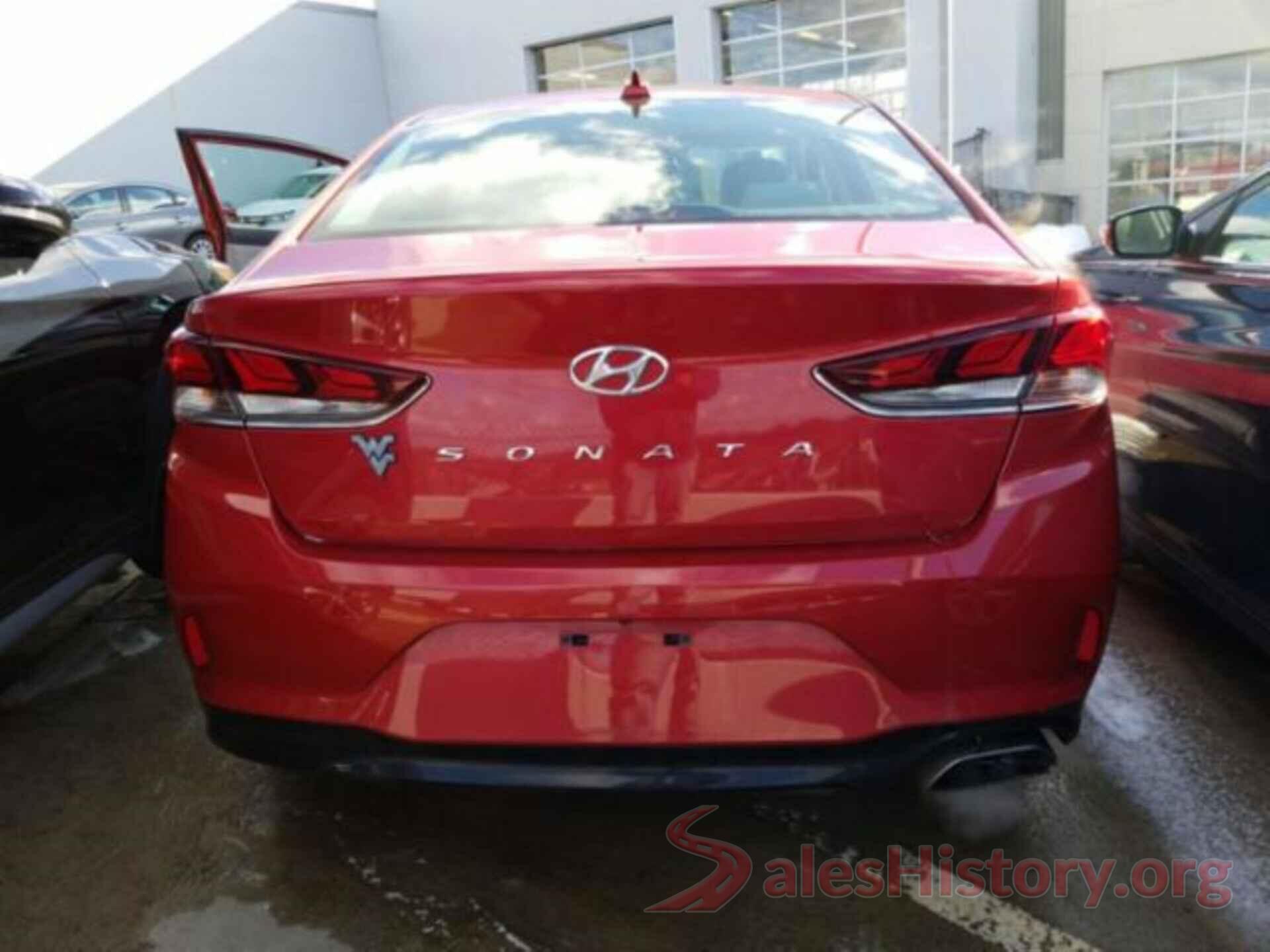 5NPE34AF8JH611647 2018 HYUNDAI SONATA