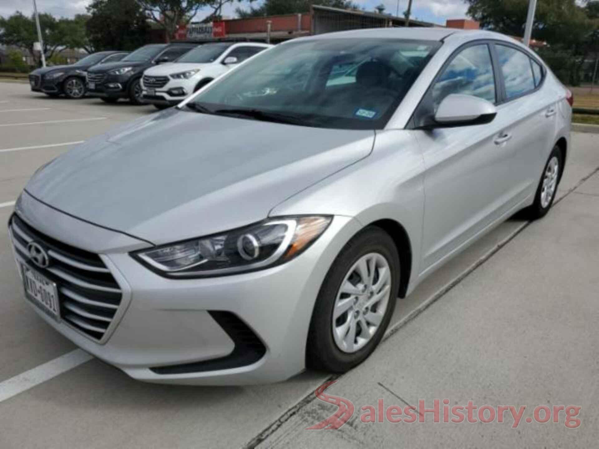 5NPD74LF3JH241060 2018 HYUNDAI ELANTRA