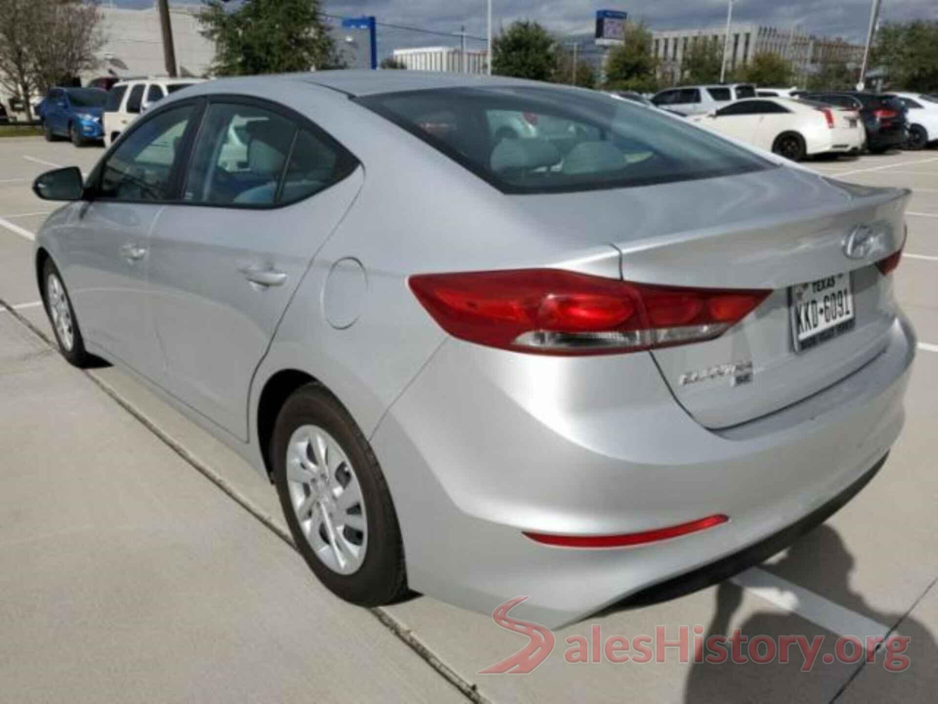 5NPD74LF3JH241060 2018 HYUNDAI ELANTRA