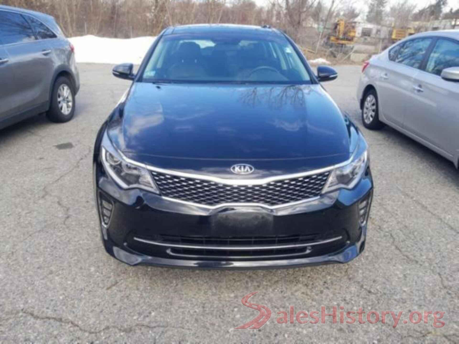 5XXGT4L30JG220211 2018 KIA OPTIMA