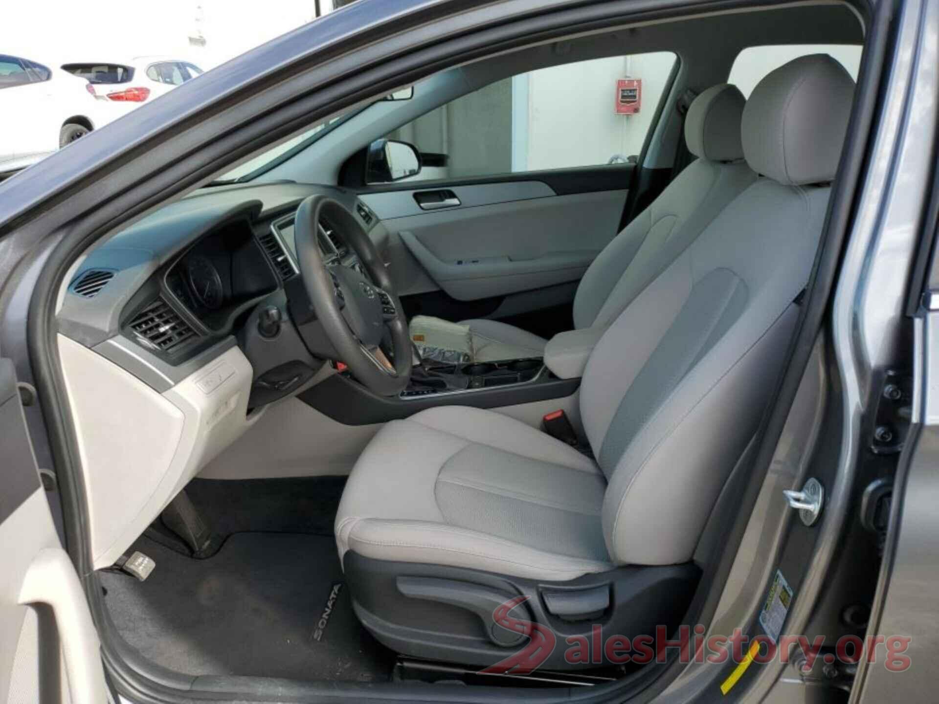 5NPE24AF8JH668319 2018 HYUNDAI SONATA