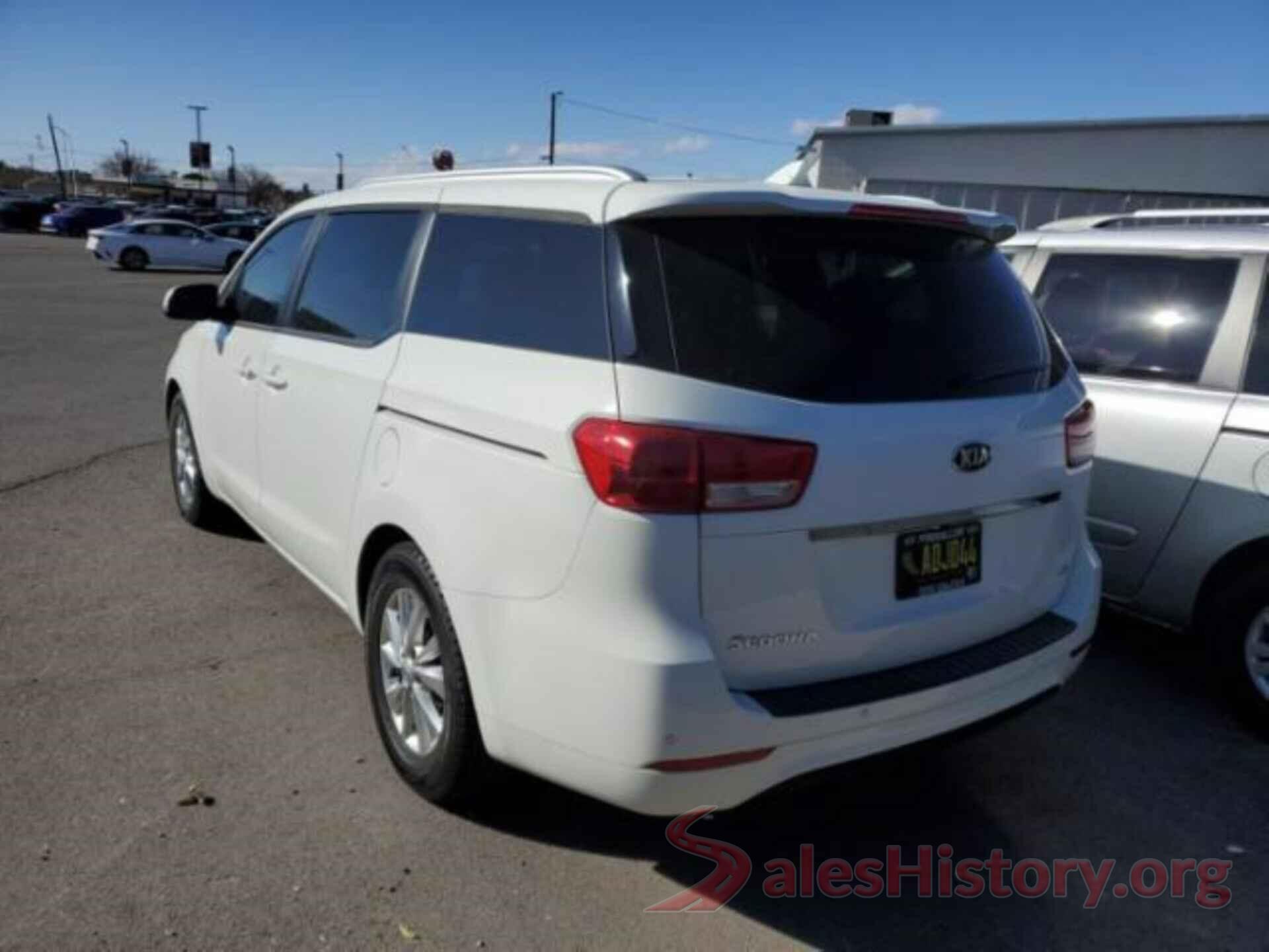 KNDMB5C18H6320236 2017 KIA SEDONA