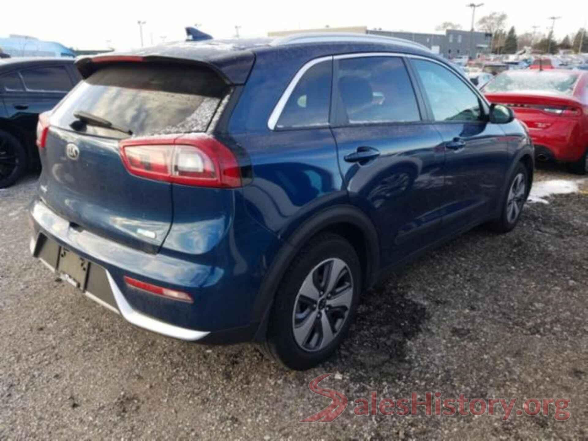 KNDCB3LC6J5146888 2018 KIA NIRO