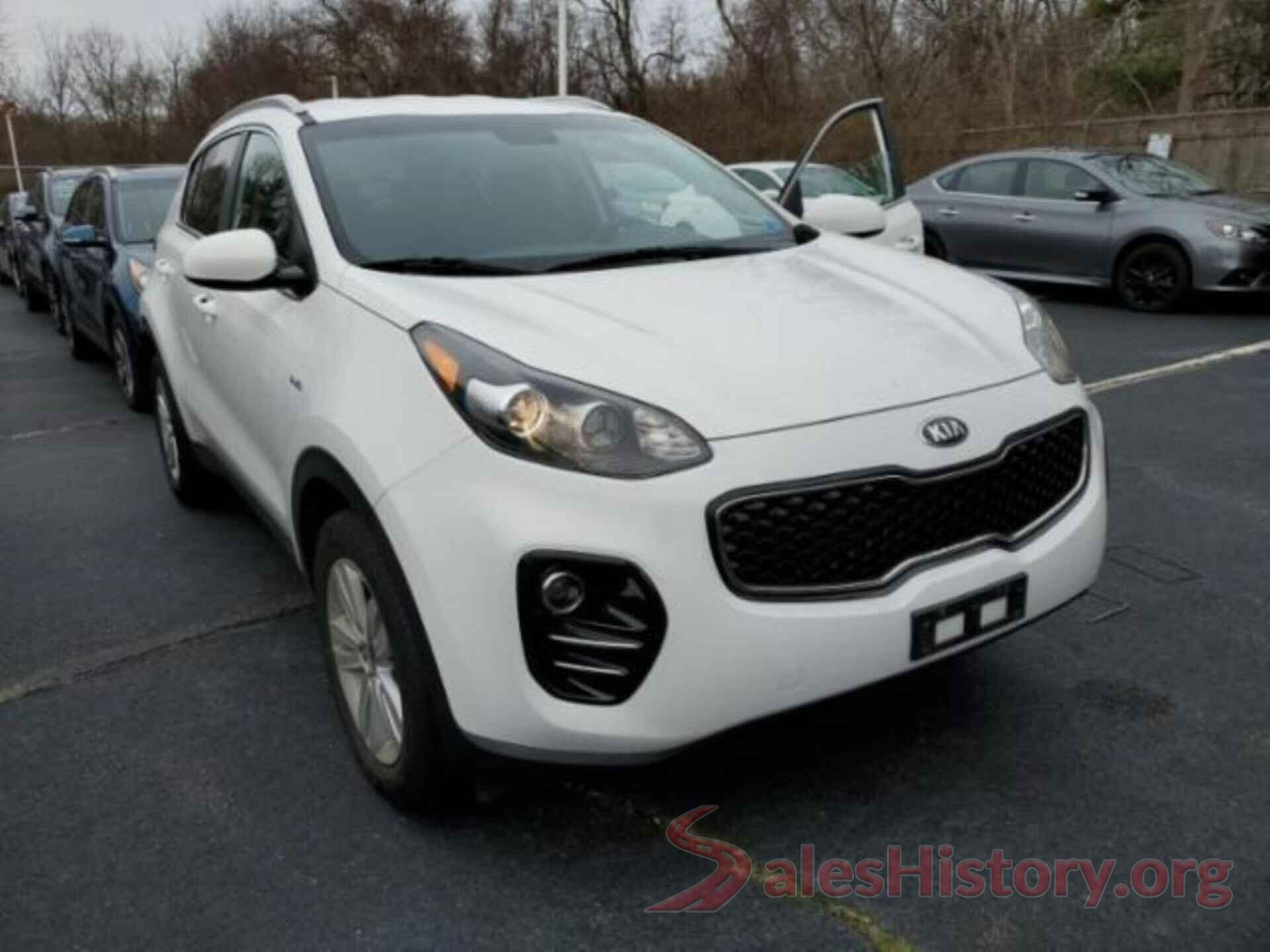 KNDPMCAC8J7418182 2018 KIA SPORTAGE