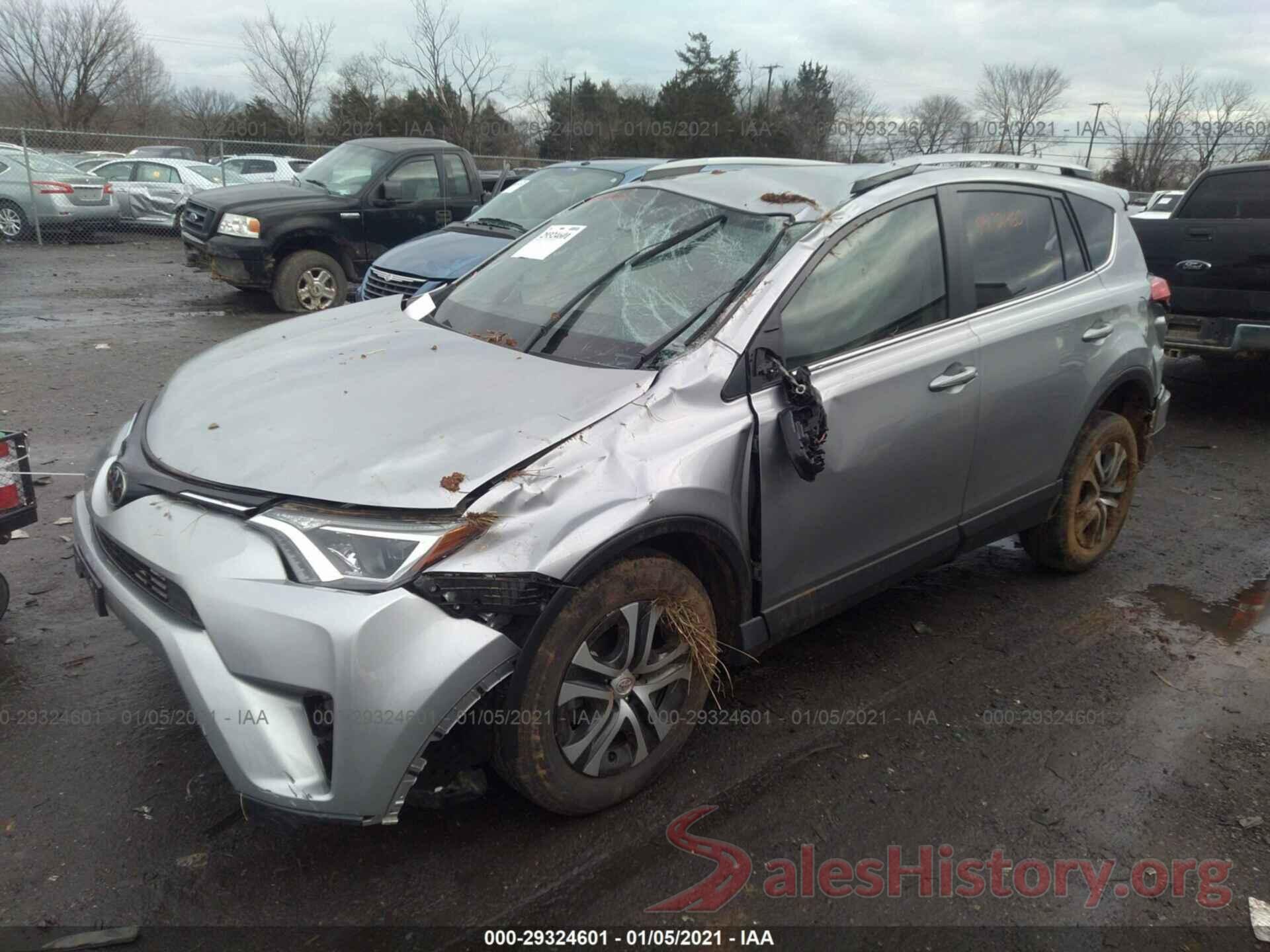 JTMZFREV8JD122081 2018 TOYOTA RAV4