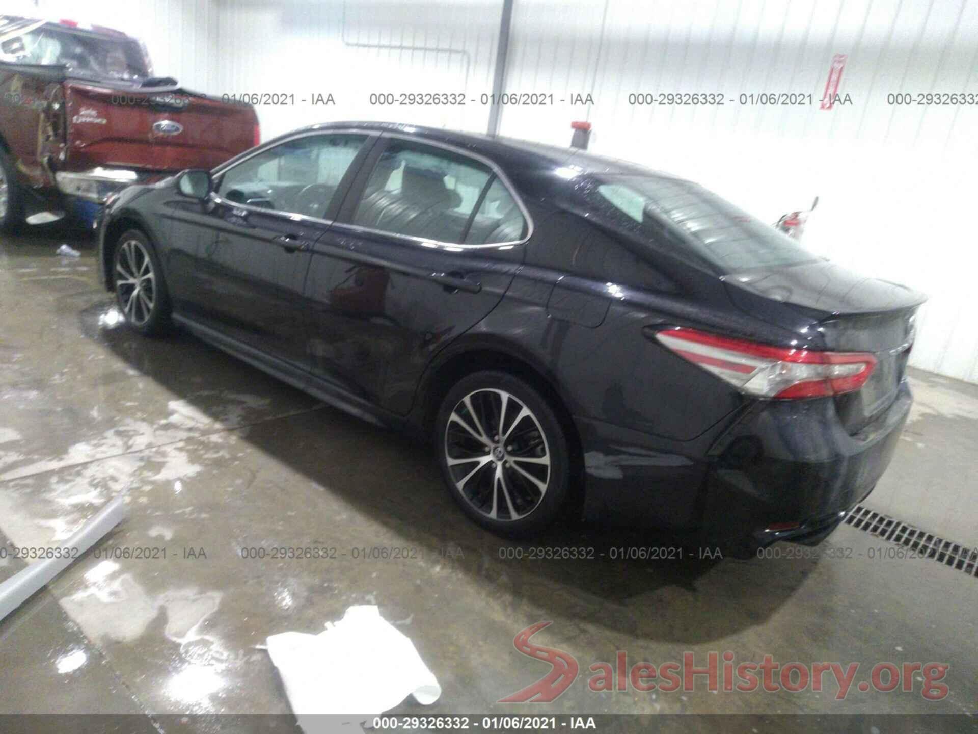 4T1B11HK1JU078116 2018 TOYOTA CAMRY