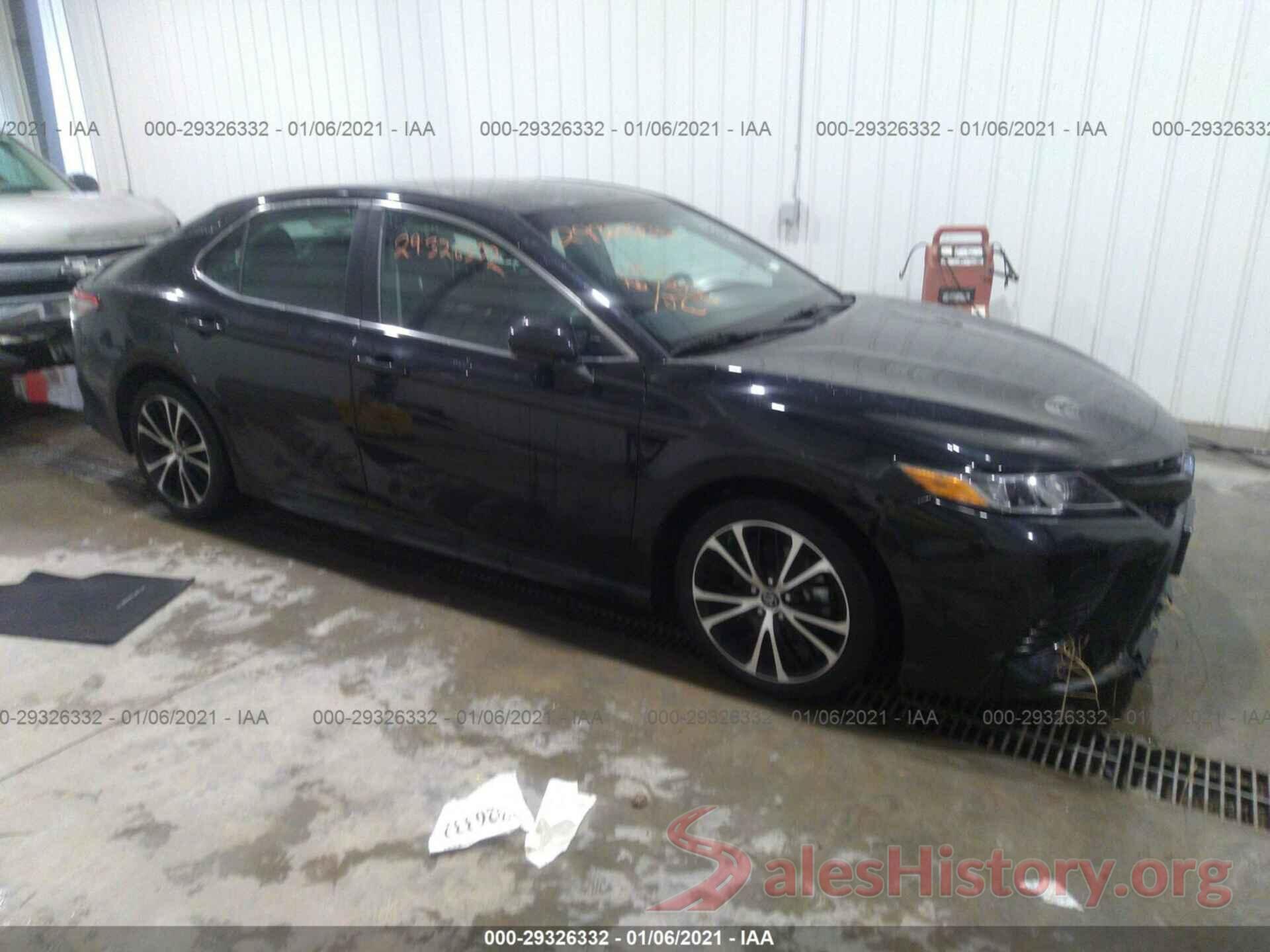 4T1B11HK1JU078116 2018 TOYOTA CAMRY