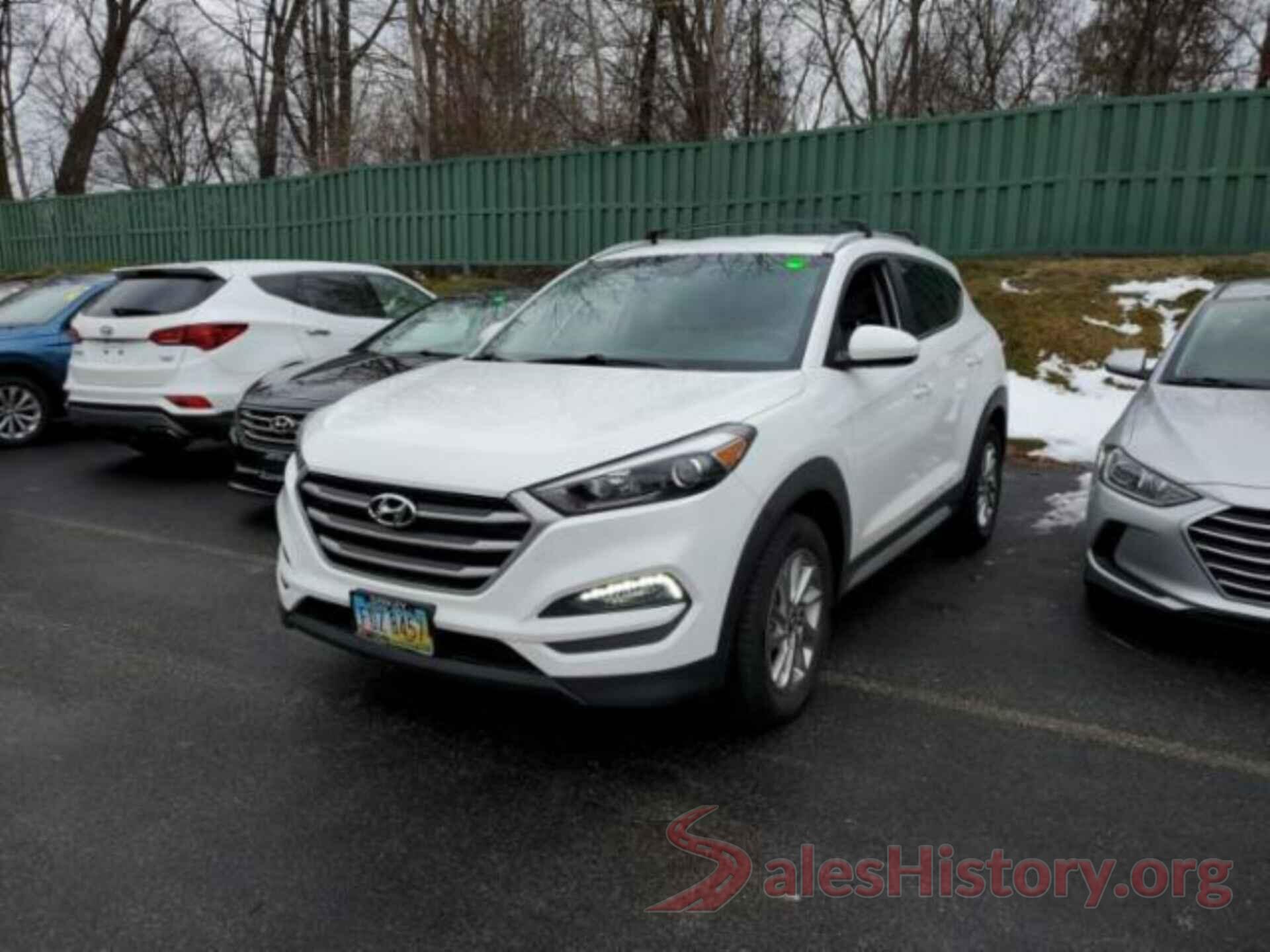 KM8J3CA48JU617957 2018 HYUNDAI TUCSON