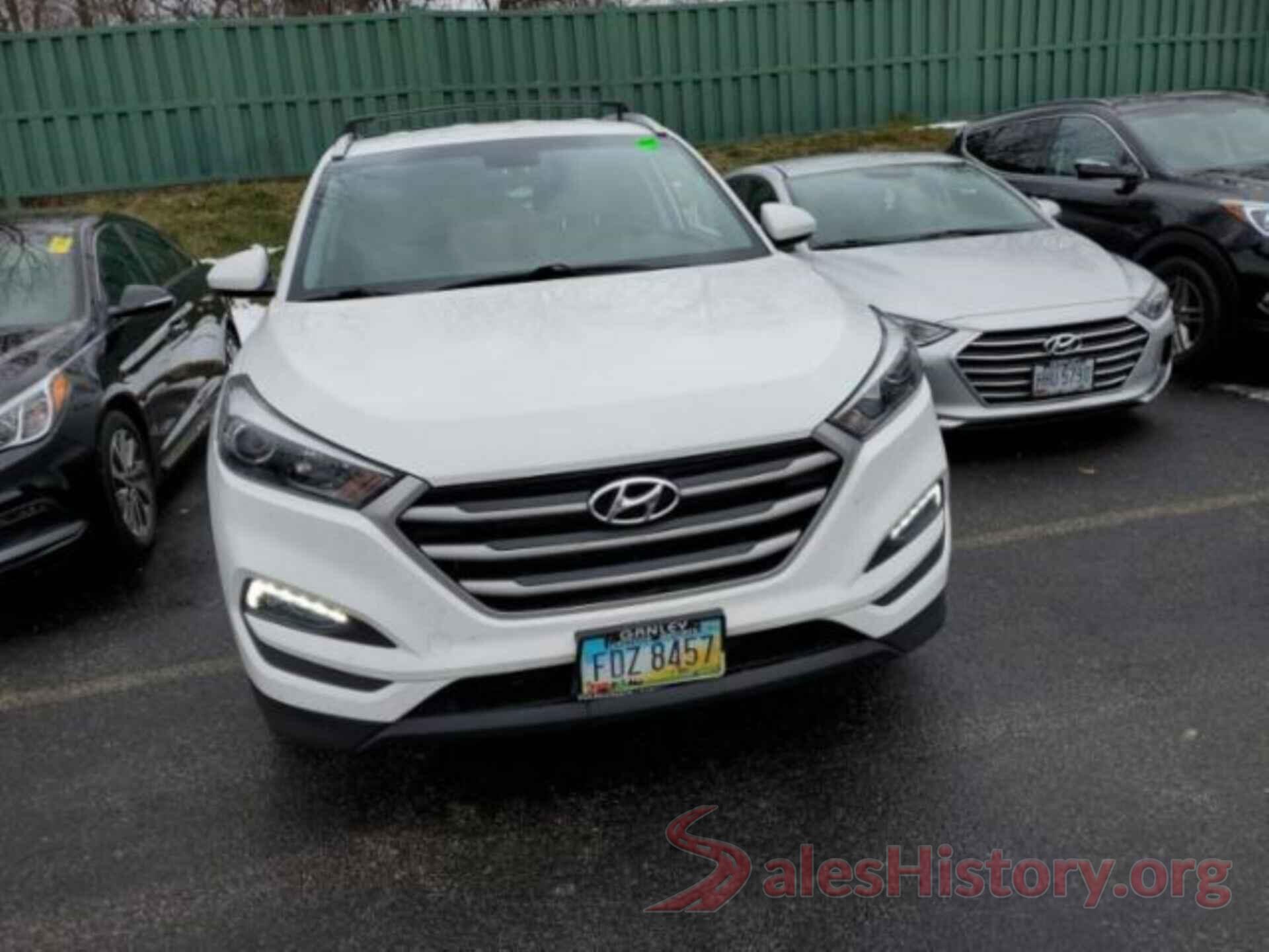 KM8J3CA48JU617957 2018 HYUNDAI TUCSON