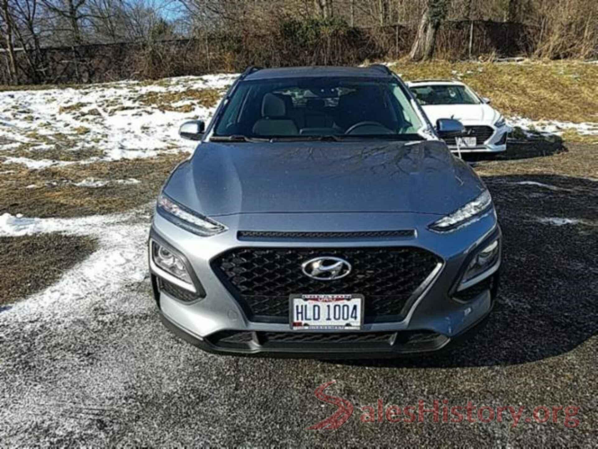 KM8K2CAA0JU085598 2018 HYUNDAI KONA