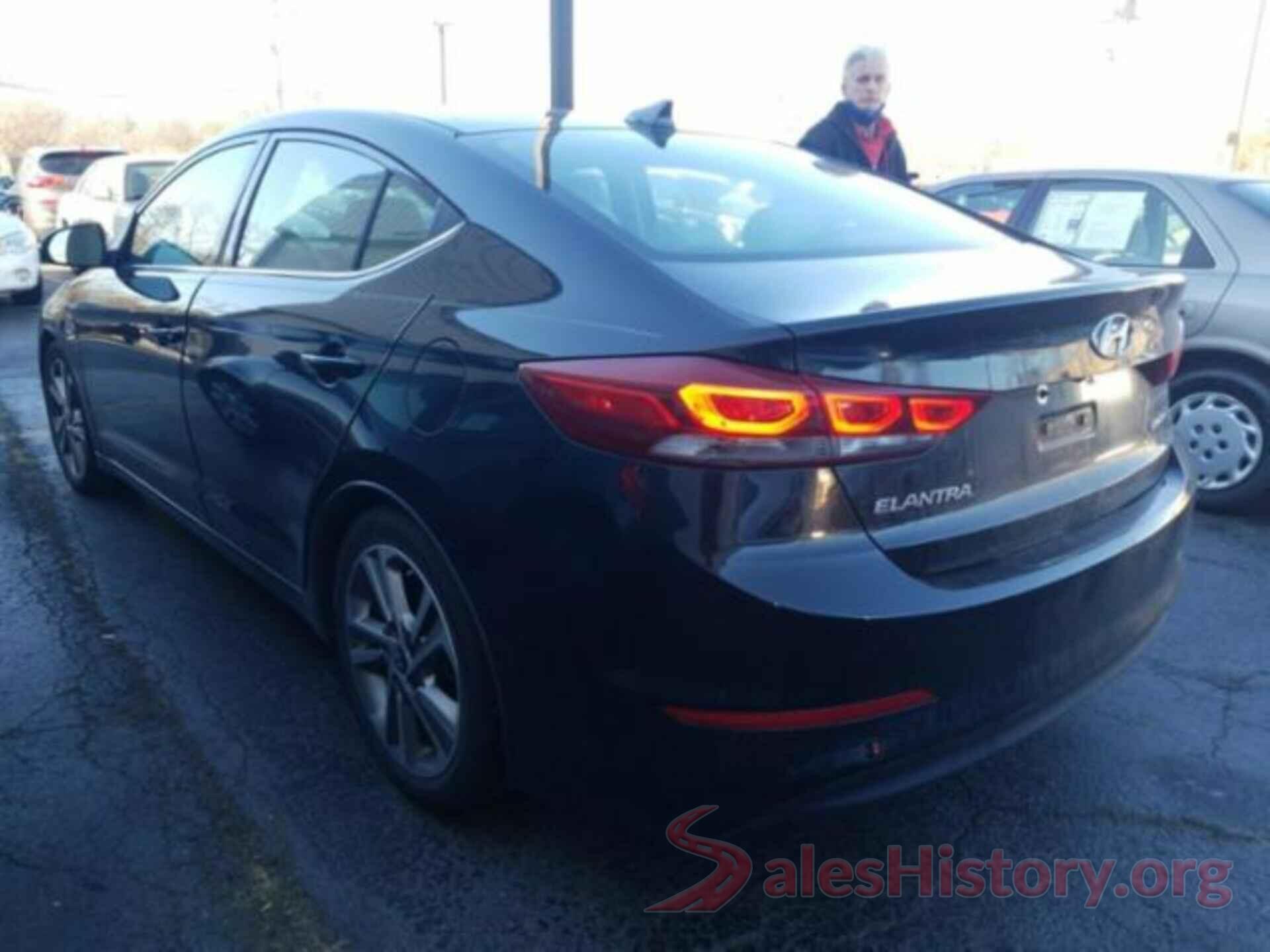 5NPD84LF3JH212980 2018 HYUNDAI ELANTRA