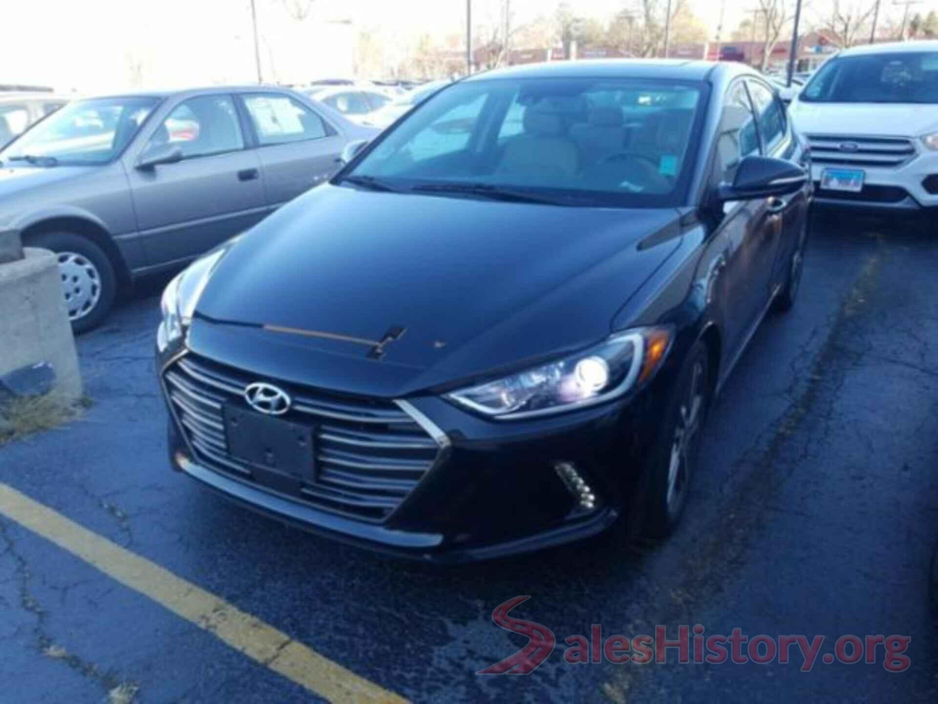 5NPD84LF3JH212980 2018 HYUNDAI ELANTRA