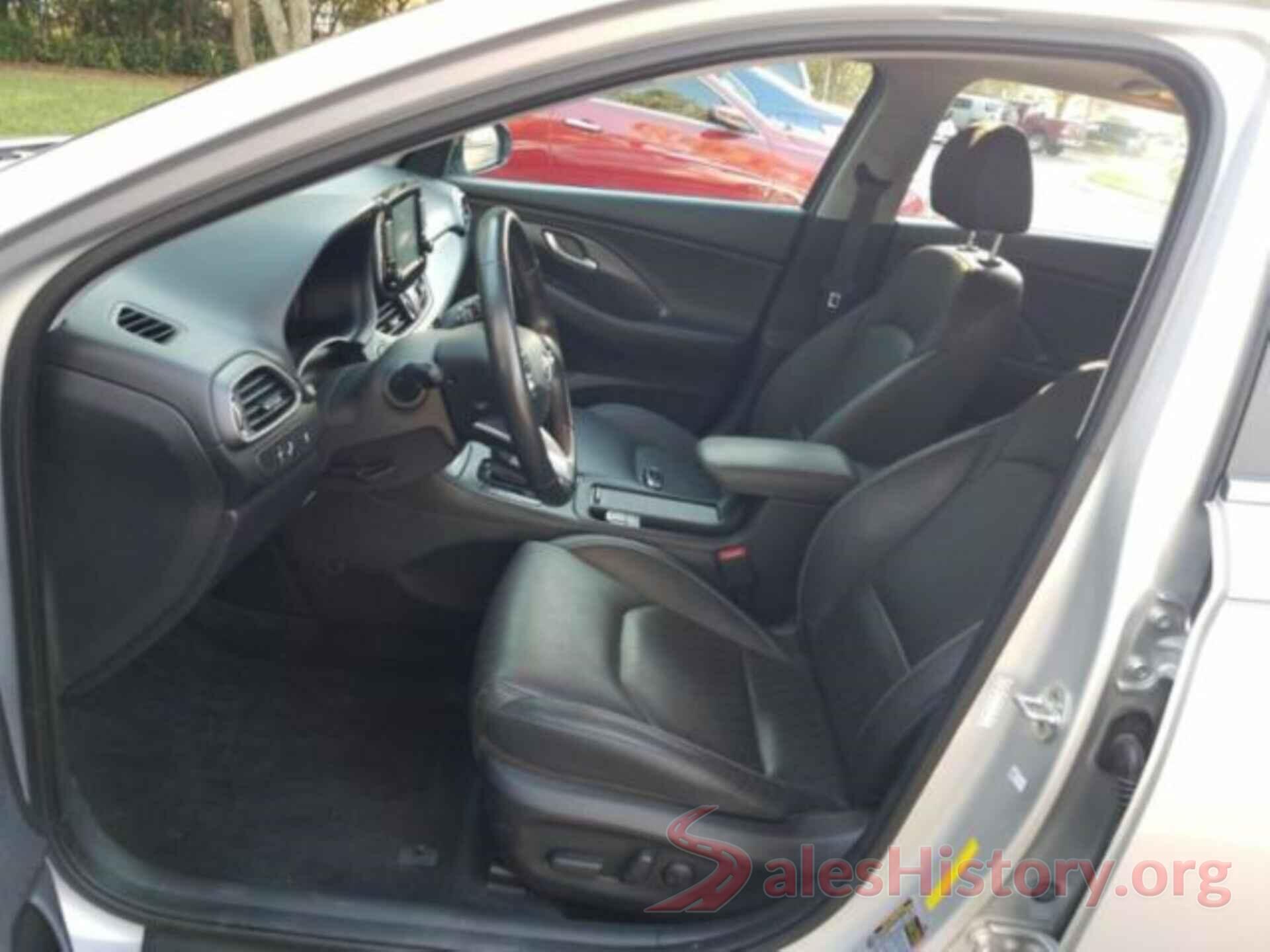 KMHH35LE3JU040044 2018 HYUNDAI ELANTRA GT