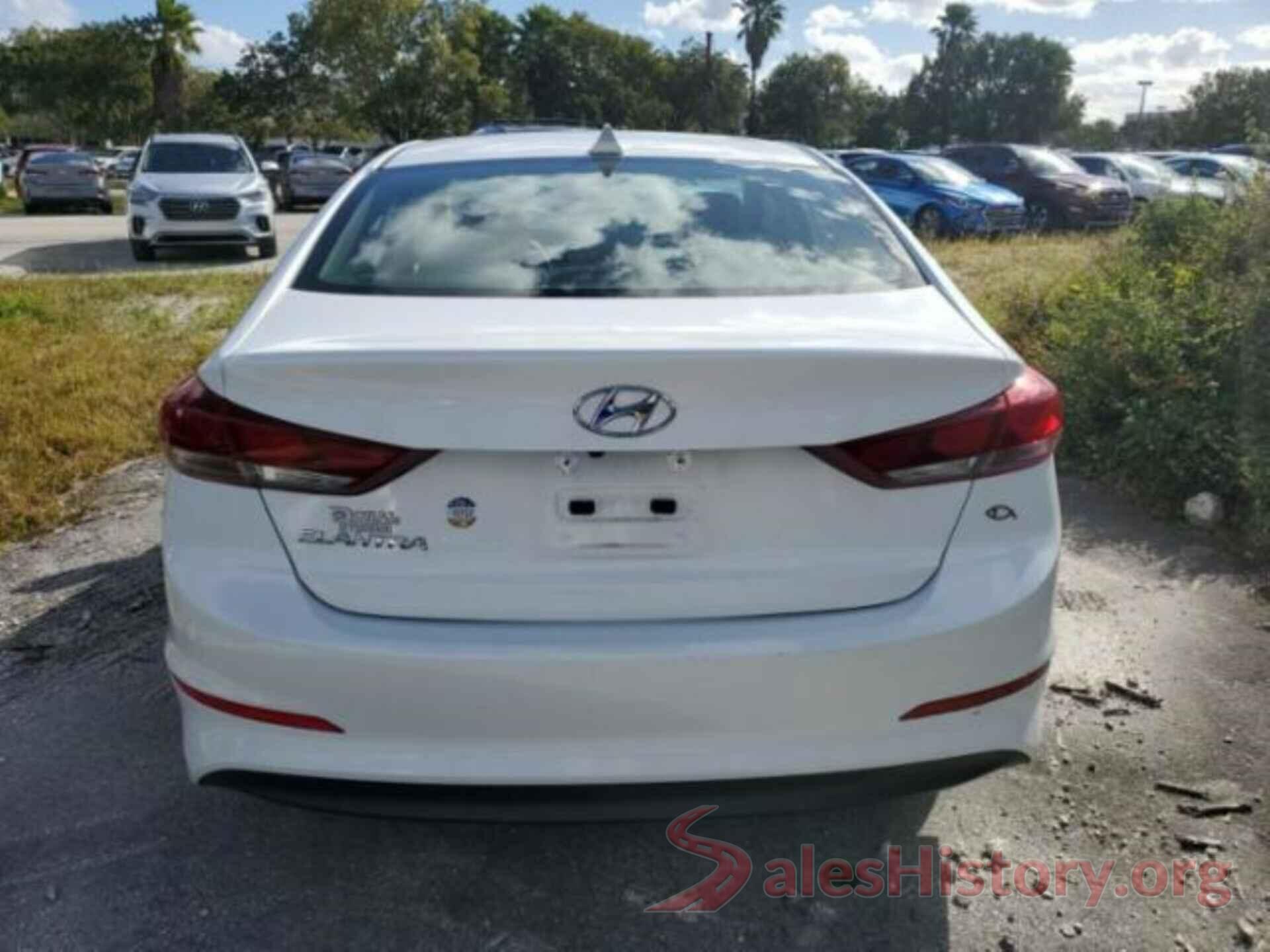 5NPD84LF9JH275596 2018 HYUNDAI ELANTRA