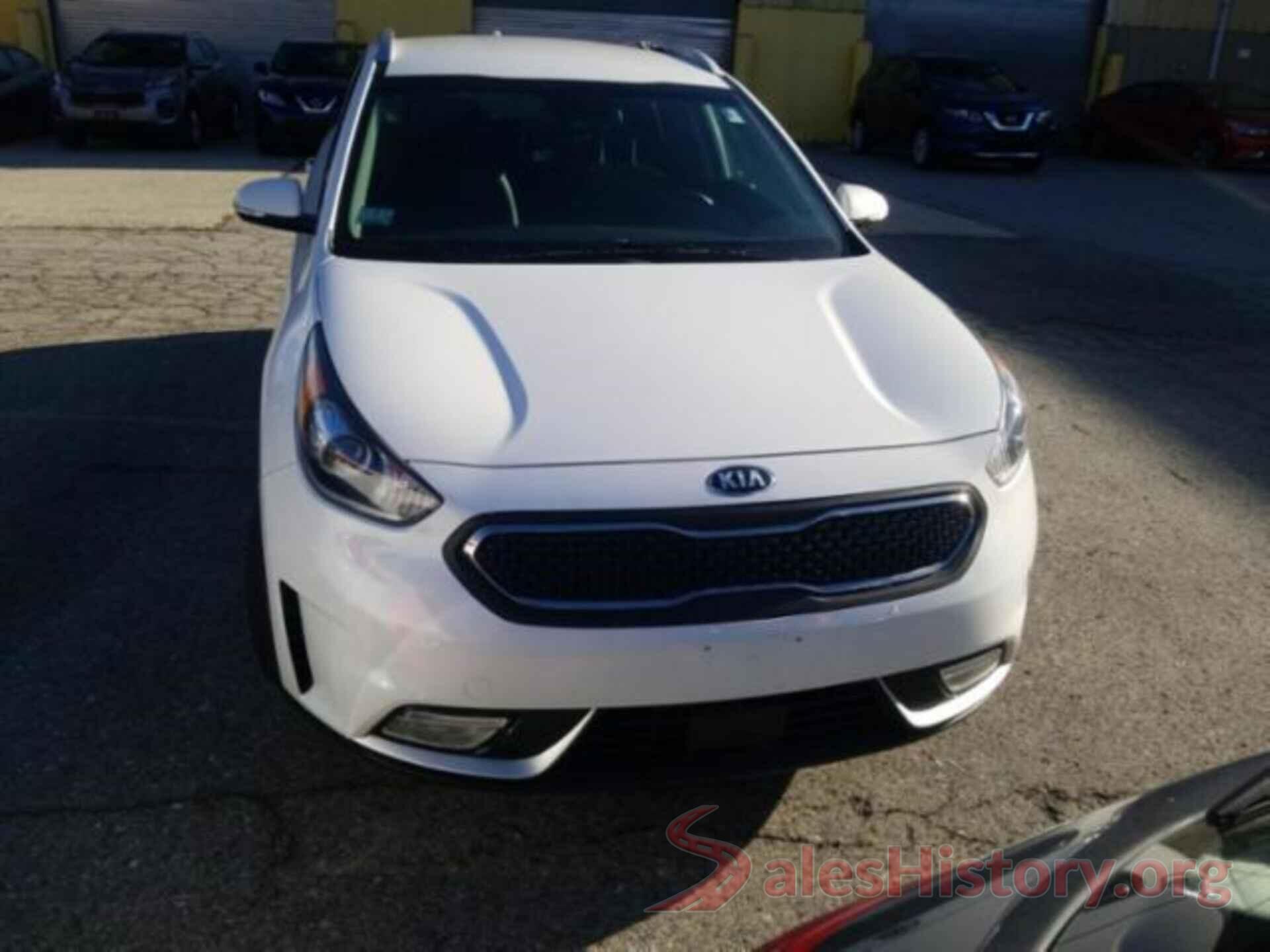 KNDCC3LC7J5109975 2018 KIA NIRO