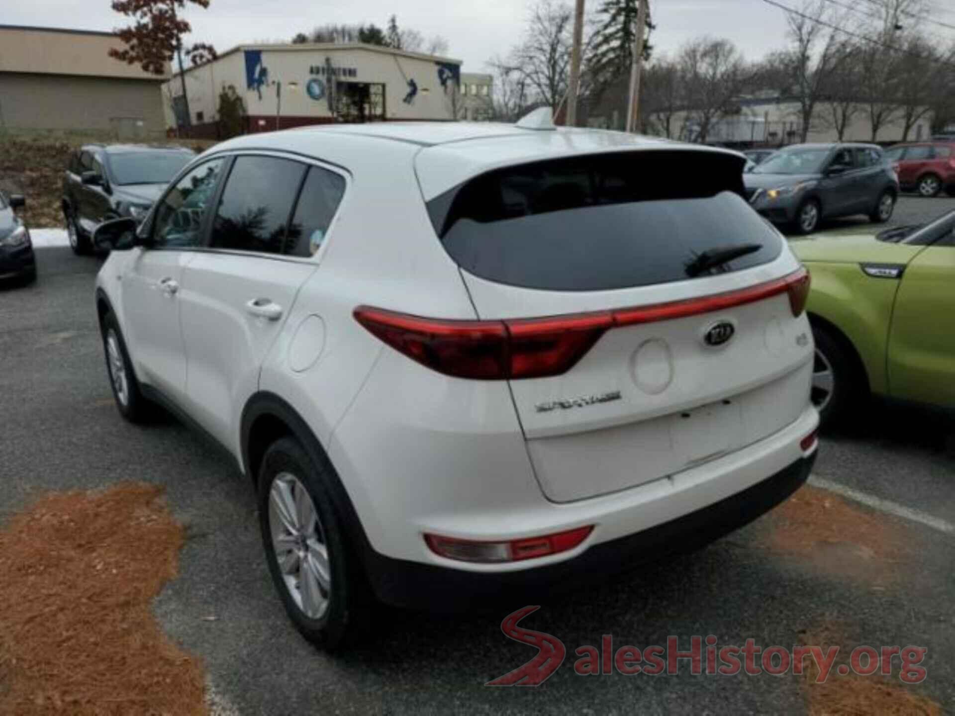 KNDPMCAC9J7400208 2018 KIA SPORTAGE