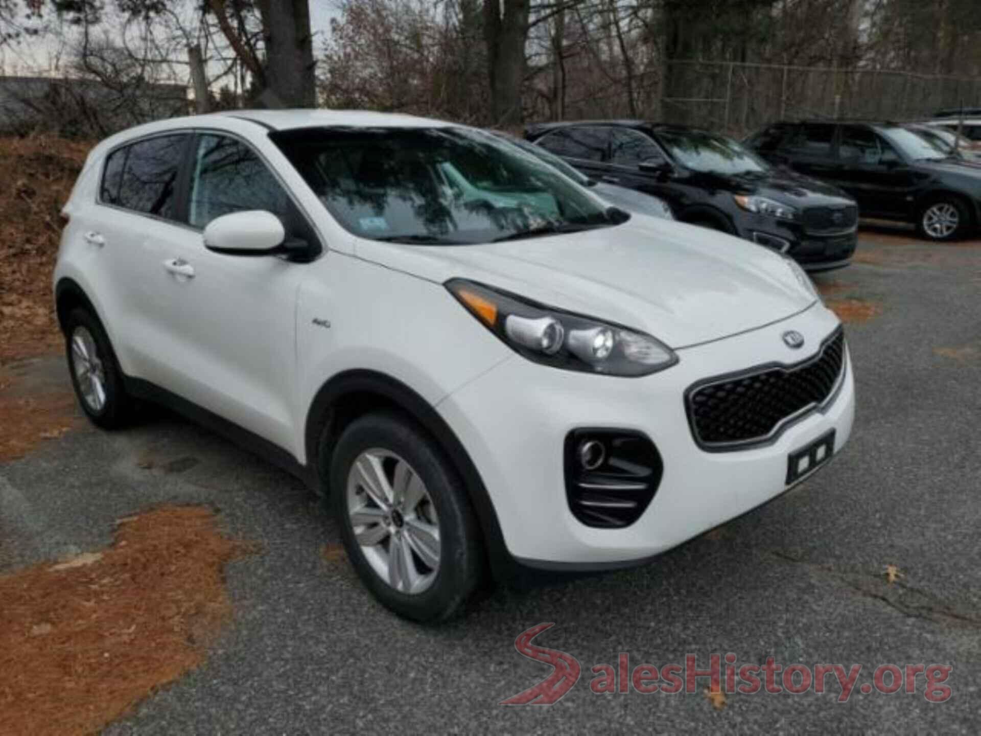 KNDPMCAC9J7400208 2018 KIA SPORTAGE