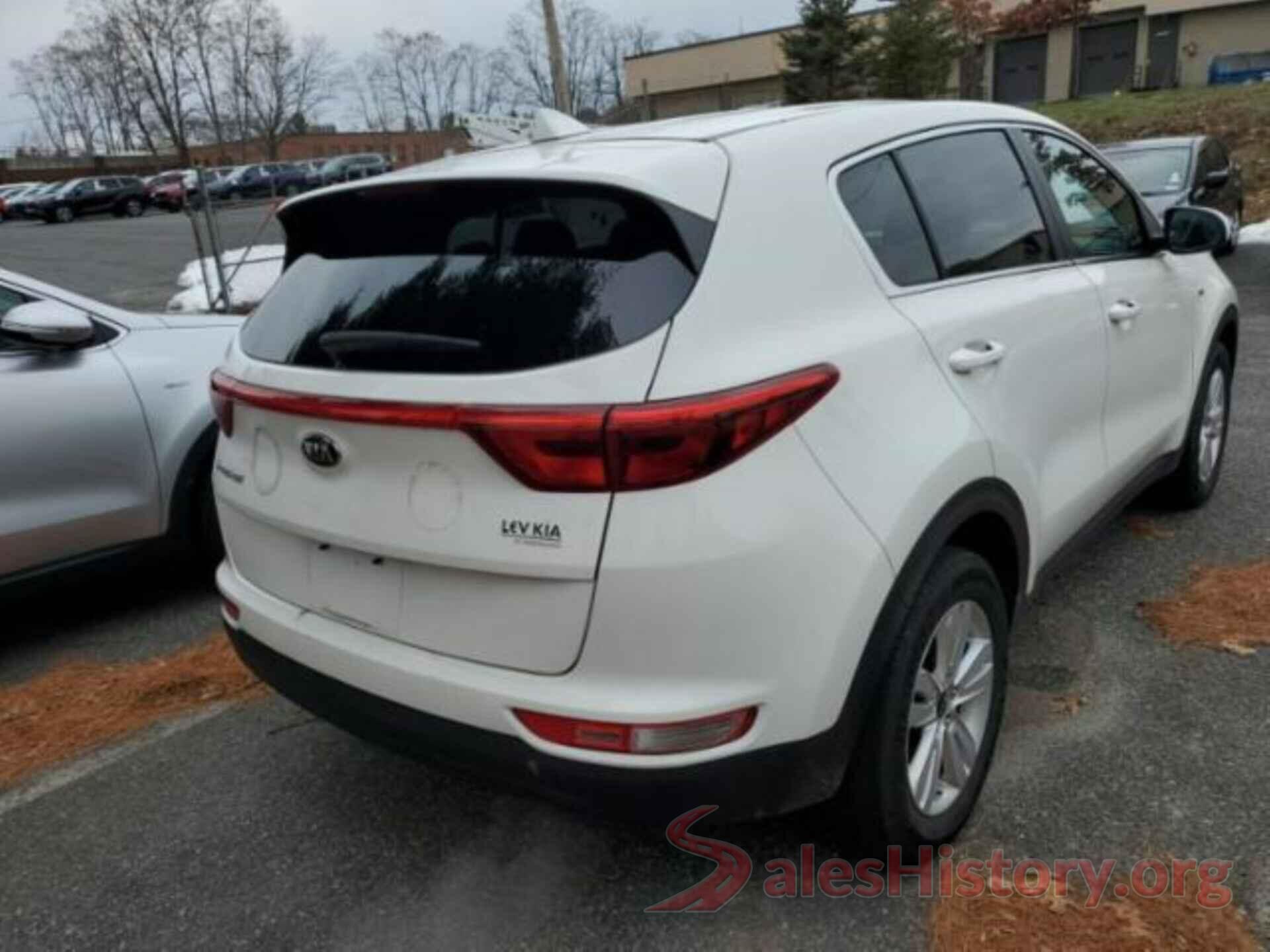 KNDPMCAC9J7400208 2018 KIA SPORTAGE