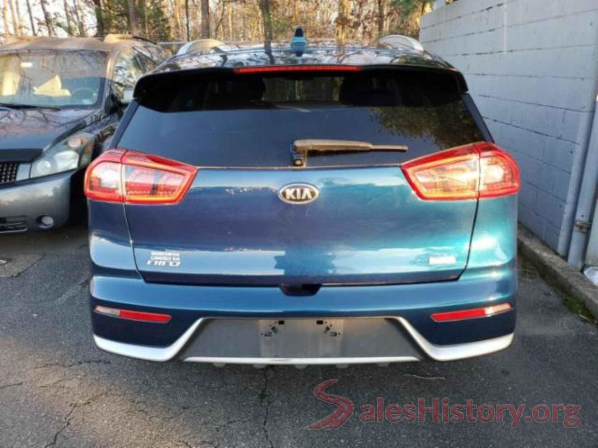 KNDCB3LC4J5111492 2018 KIA NIRO