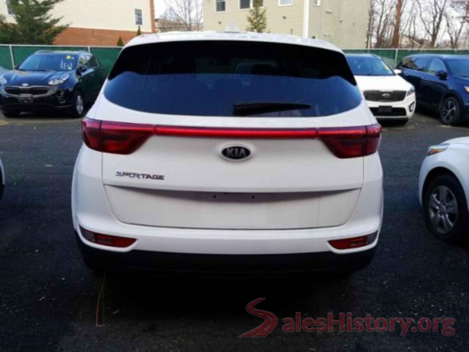 KNDPMCAC7J7414172 2018 KIA SPORTAGE