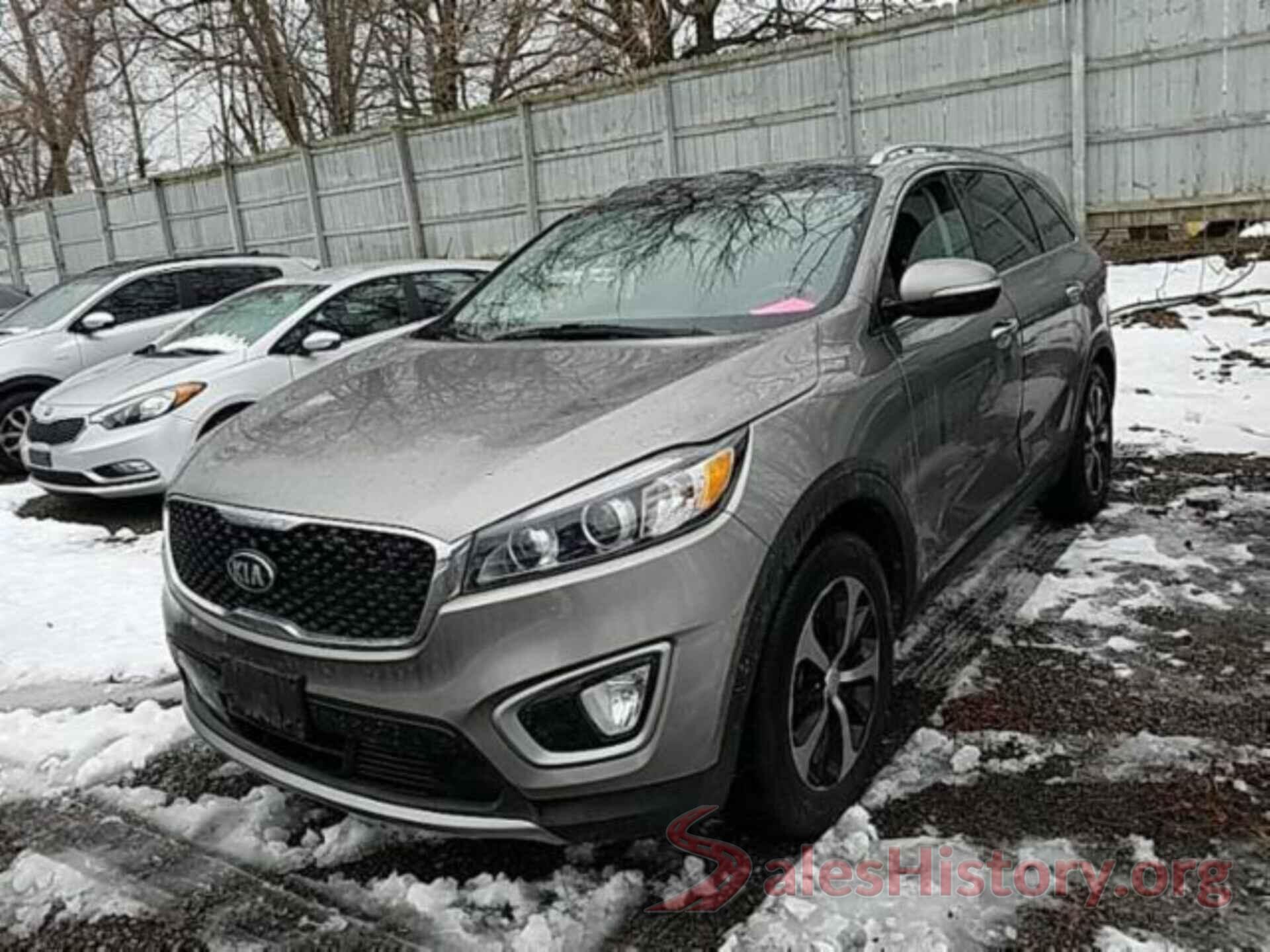 5XYPHDA55HG321885 2017 KIA SORENTO