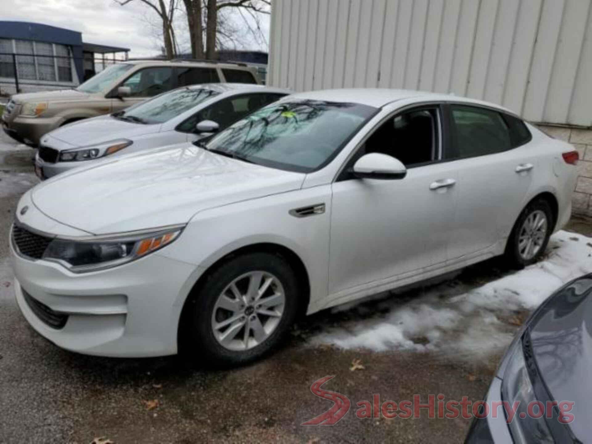 5XXGT4L34HG171704 2017 KIA OPTIMA