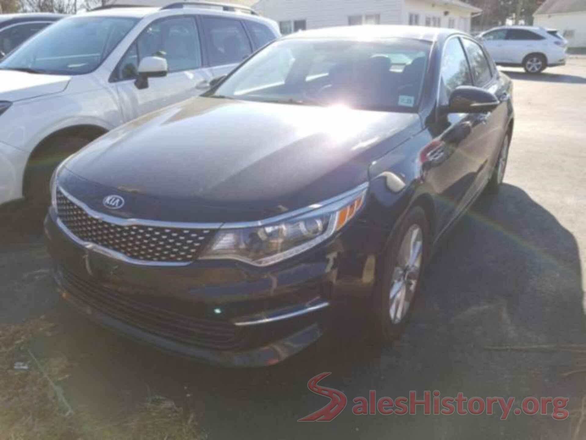 5XXGU4L33JG205831 2018 KIA OPTIMA