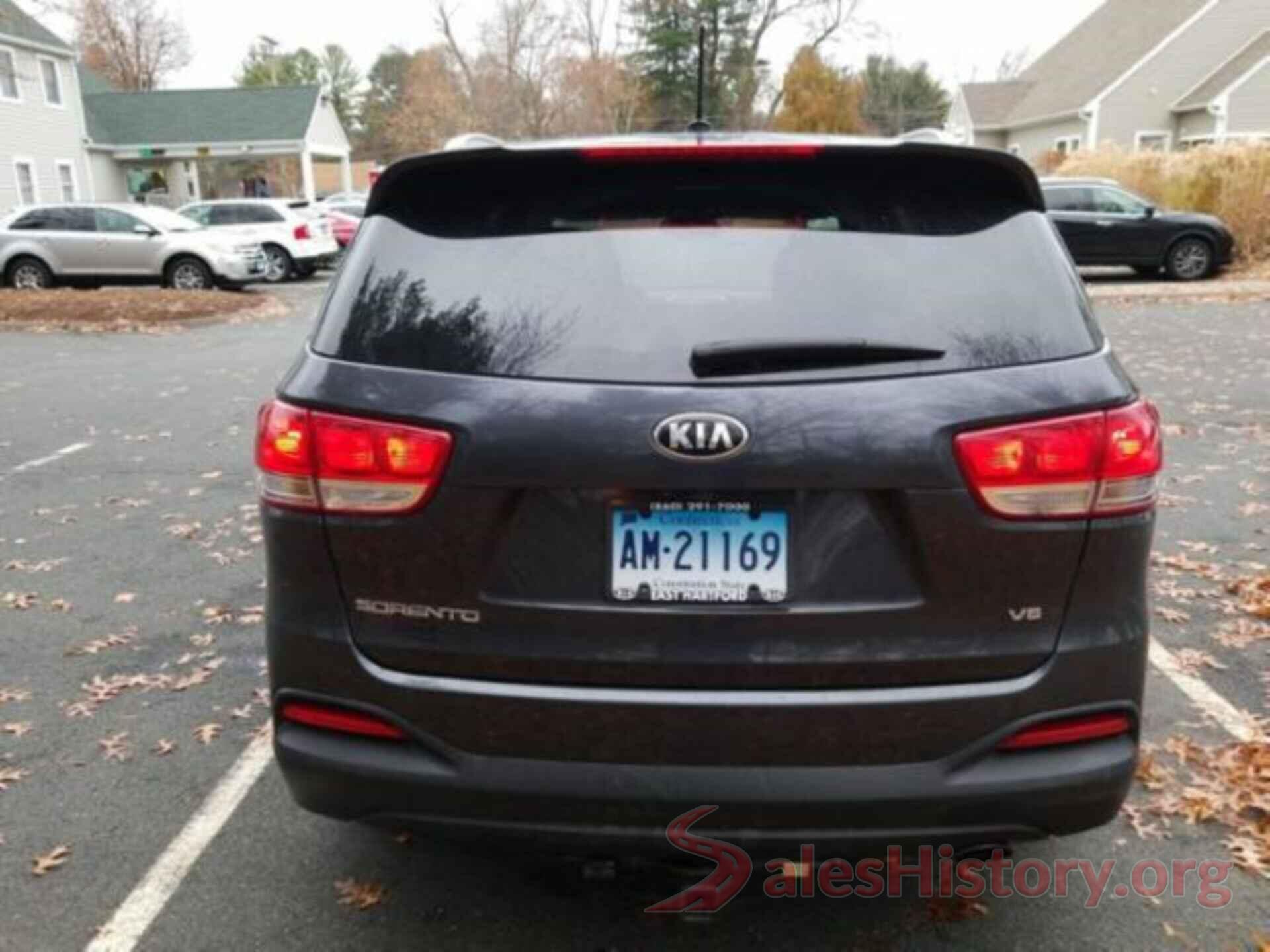 5XYPGDA51HG333115 2017 KIA SORENTO