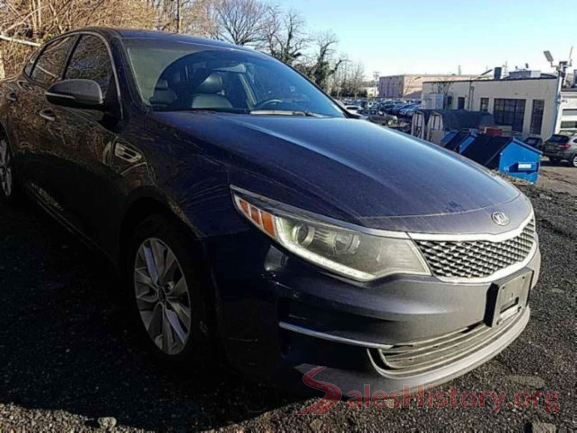 5XXGU4L38JG211933 2018 KIA OPTIMA