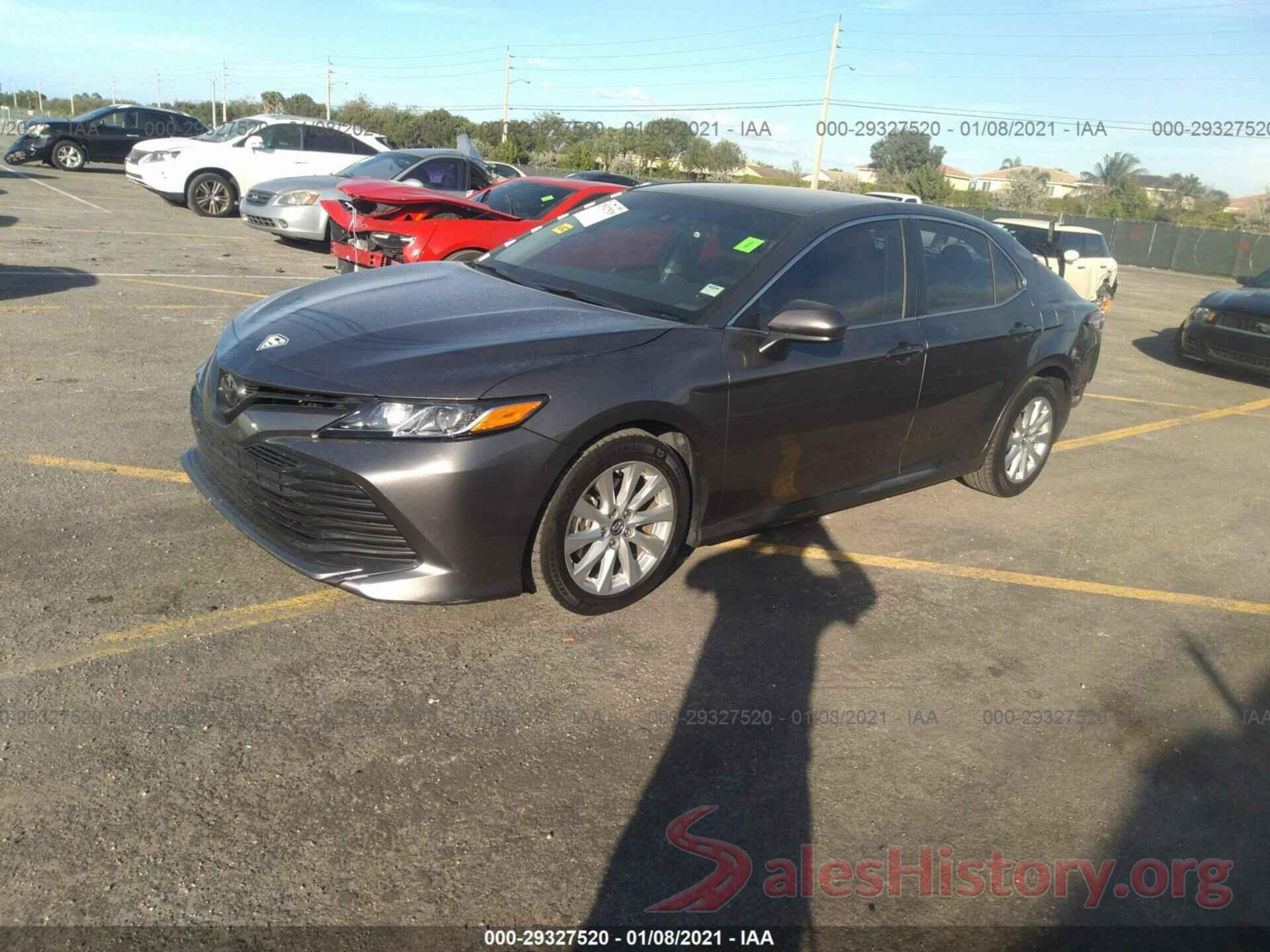 4T1B11HK2JU594338 2018 TOYOTA CAMRY