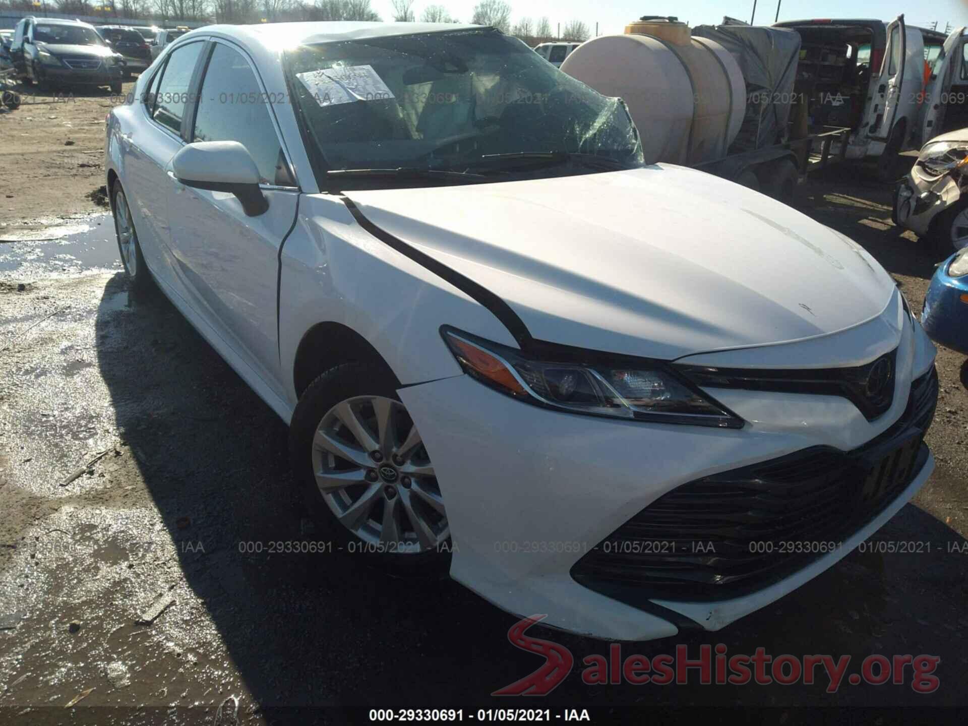 4T1B11HK8JU503220 2018 TOYOTA CAMRY