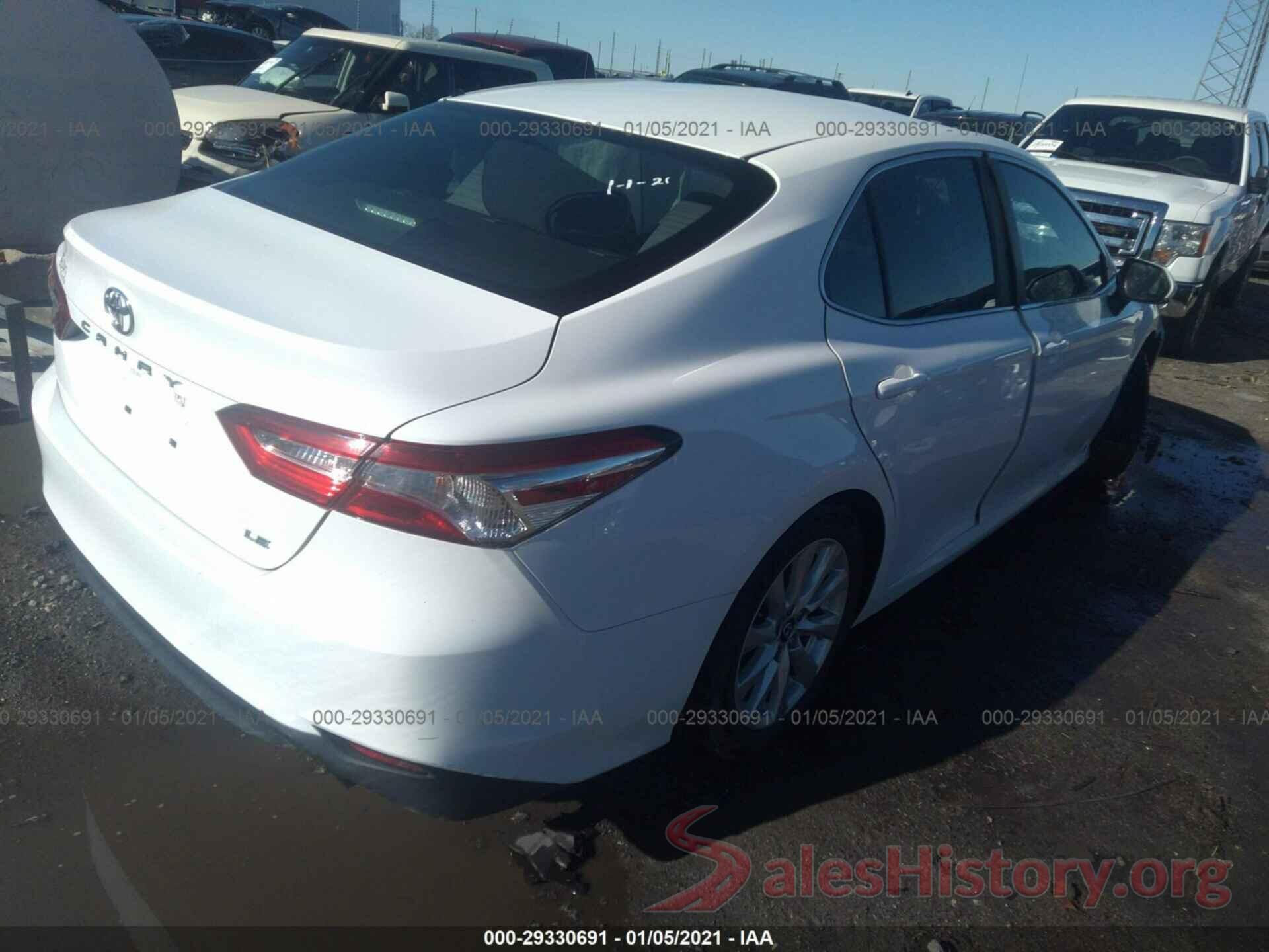 4T1B11HK8JU503220 2018 TOYOTA CAMRY