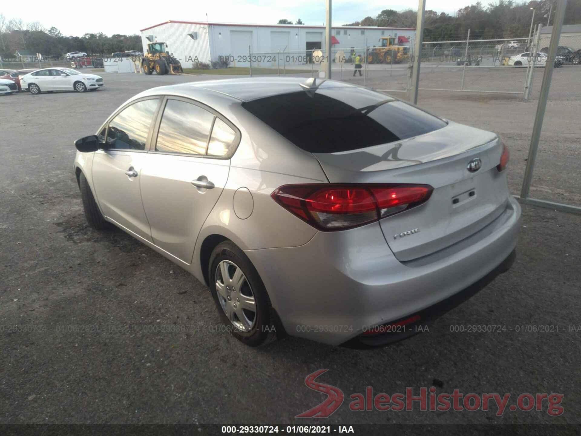 3KPFK4A7XHE074651 2017 KIA FORTE