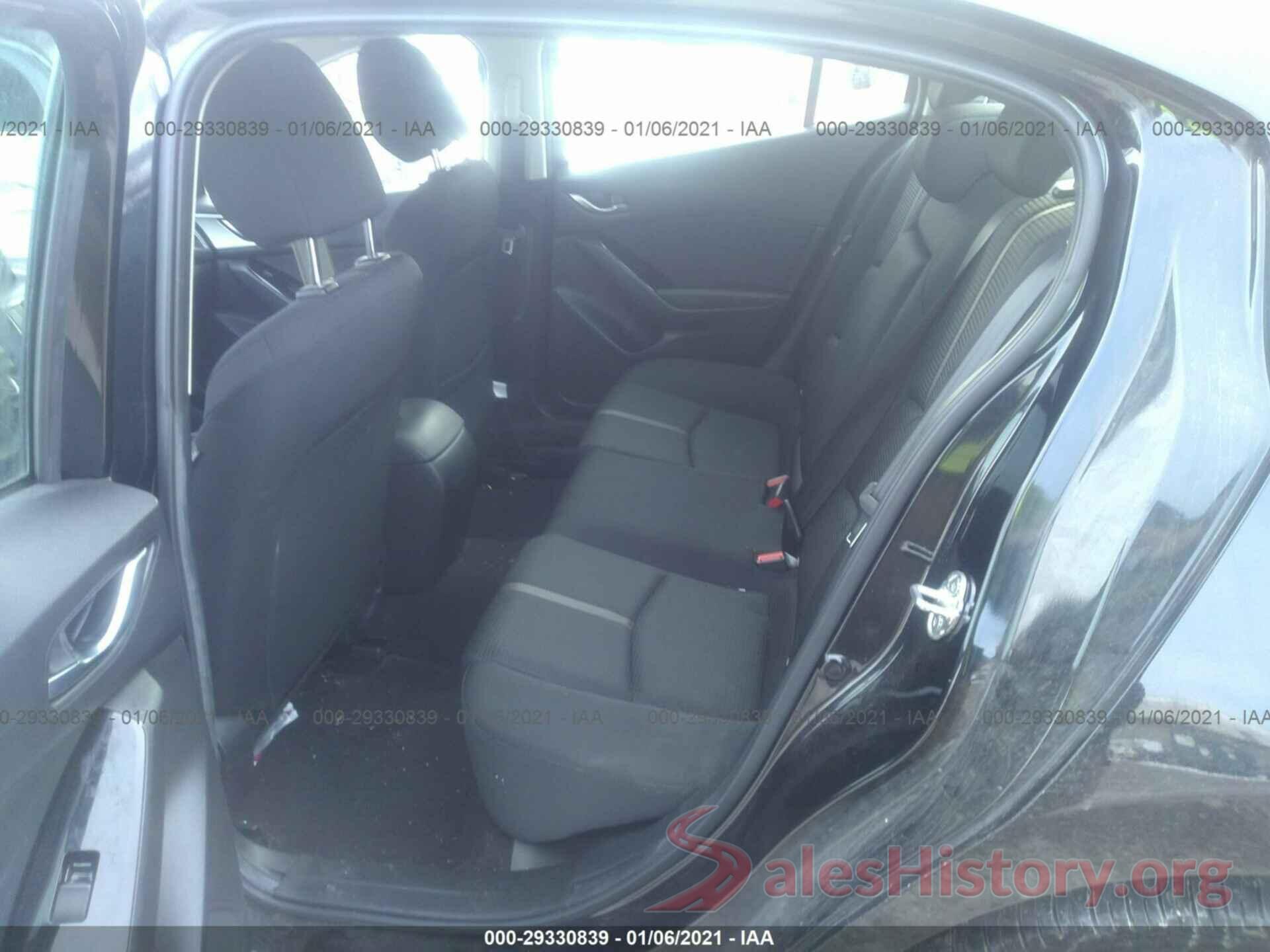 3MZBN1U73JM185714 2018 MAZDA MAZDA3 4-DOOR