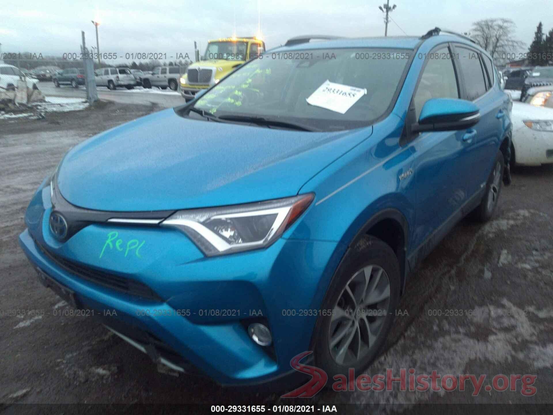 JTMRJREV1JD206127 2018 TOYOTA RAV4